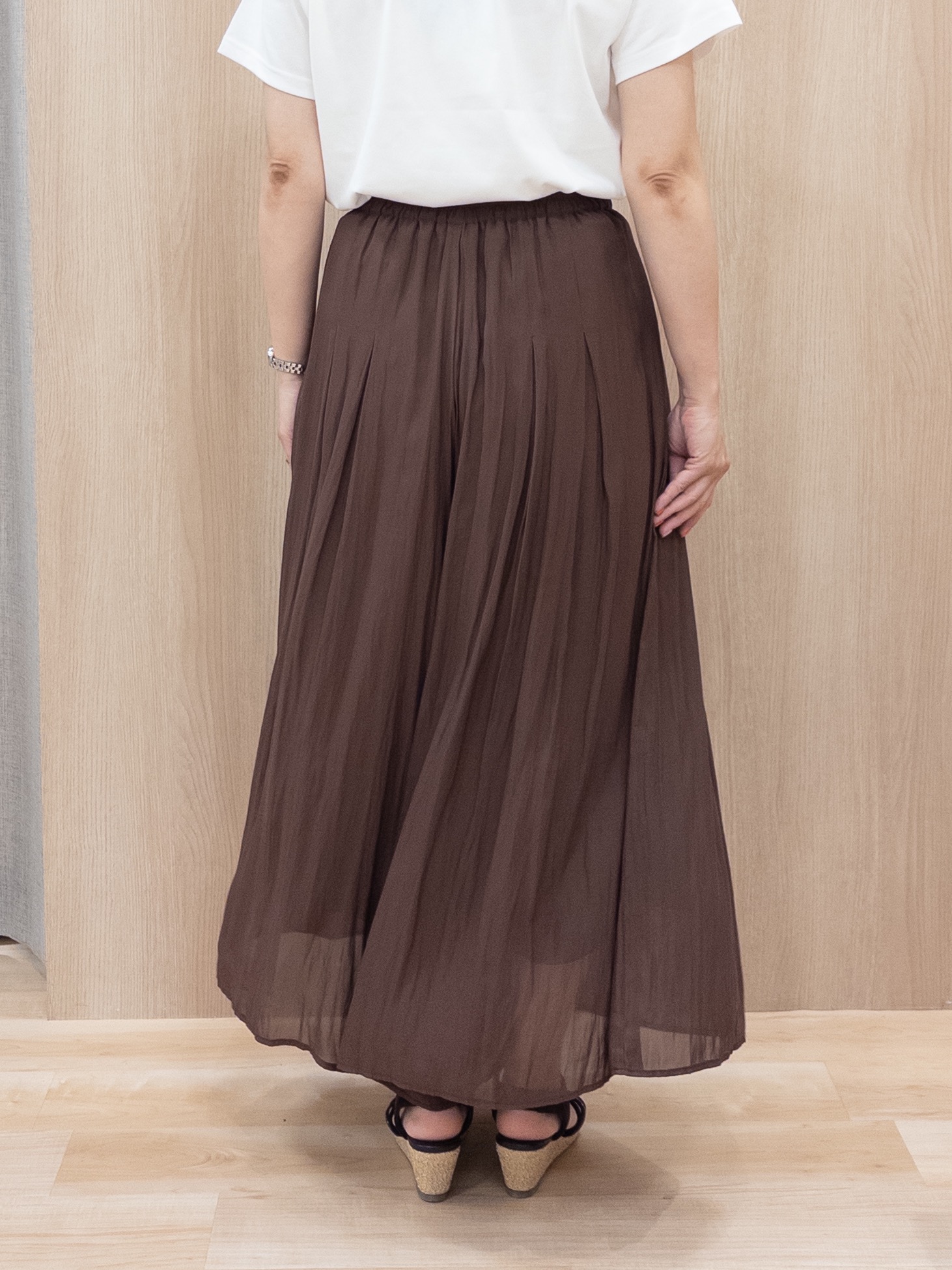 シュウコさんの「grove｜【遮熱／吸水速乾／UVカット】ベーシックロゴTシャツ」を使ったコーディネート