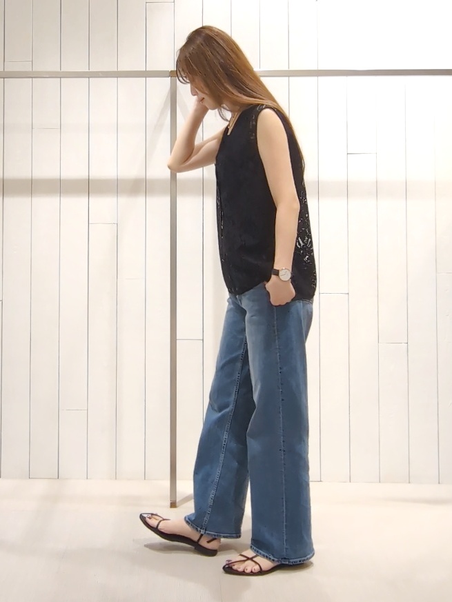SHOさんの「INDIVI｜【洗える／トレンド】マニッシュレースベスト」を使ったコーディネート