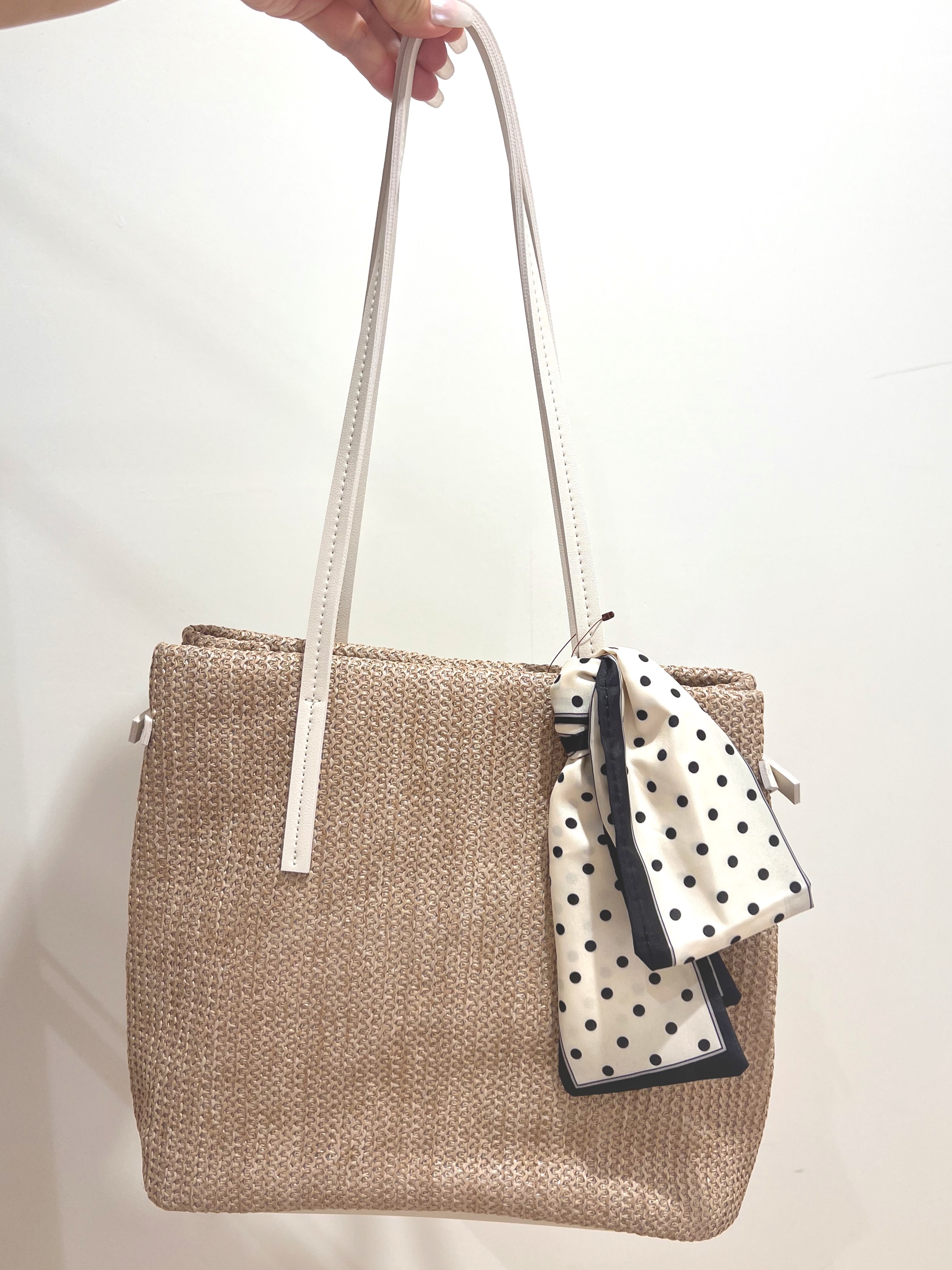 ARISAさんの「grove｜高評価！【洗える/名品】大人の透け感、シアーカーディガン」を使ったコーディネート