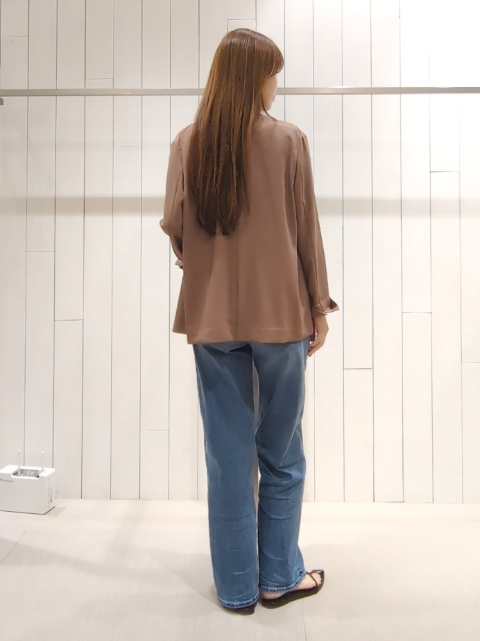 SHOさんの「INDIVI｜【長さ調整自由】メタルカーブバーネックレス」を使ったコーディネート
