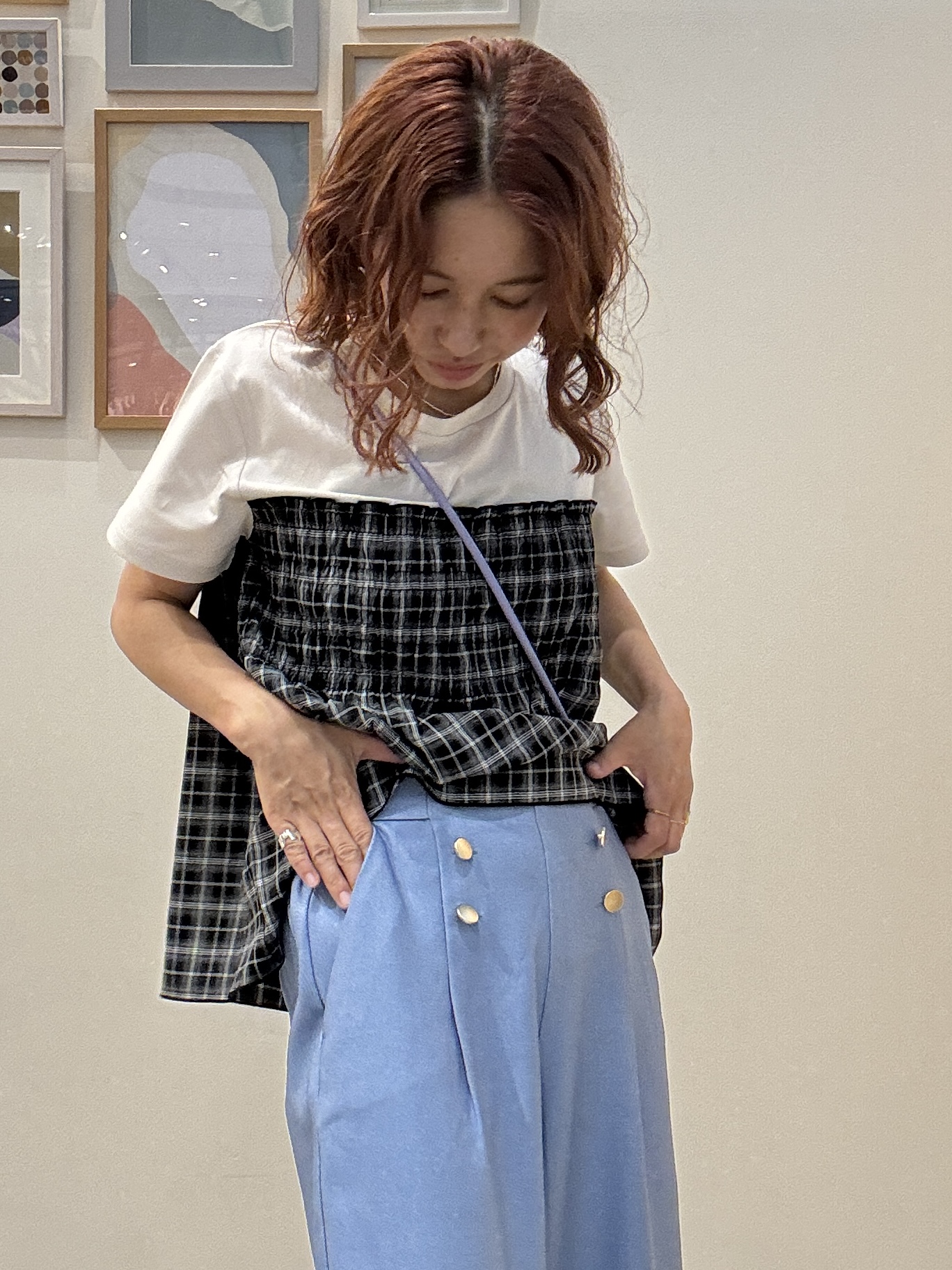 たけぴさんの「SHOO･LA･RUE｜【S-LL/洗濯機可/体型カバー】インせずサマ見え ビスチェ風異素材ドッキングTシャツ」を使ったコーディネート