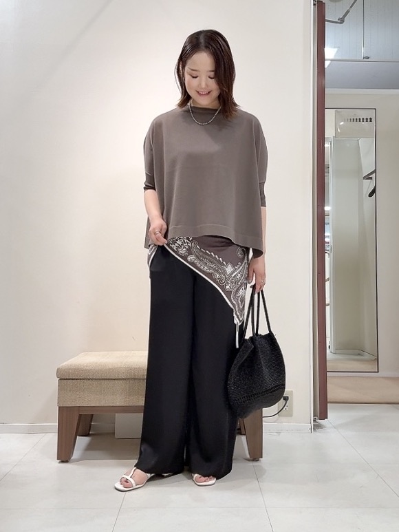 YUIさんの「UNTITLED｜【アンサンブル可/洗える】シアーレーヨンニット」を使ったコーディネート