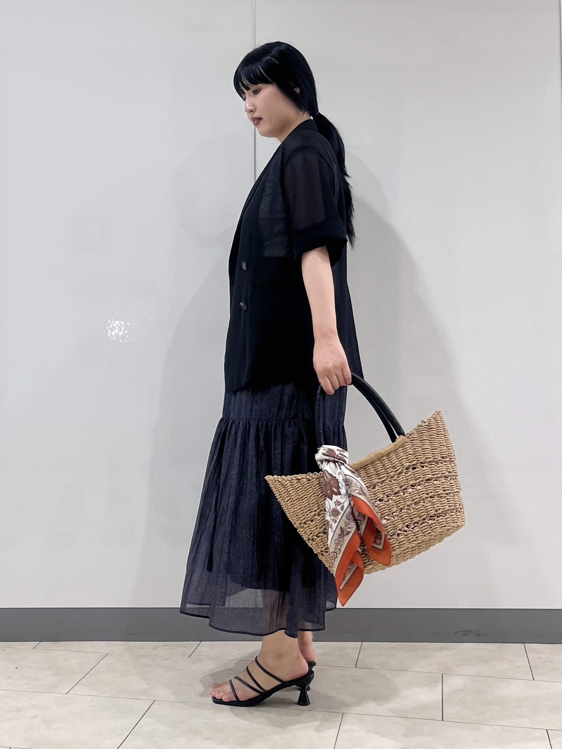 hasuさんの「INDIVI｜【洗える／メッシュ素材／SETUP可能】半袖シアージャケット」を使ったコーディネート