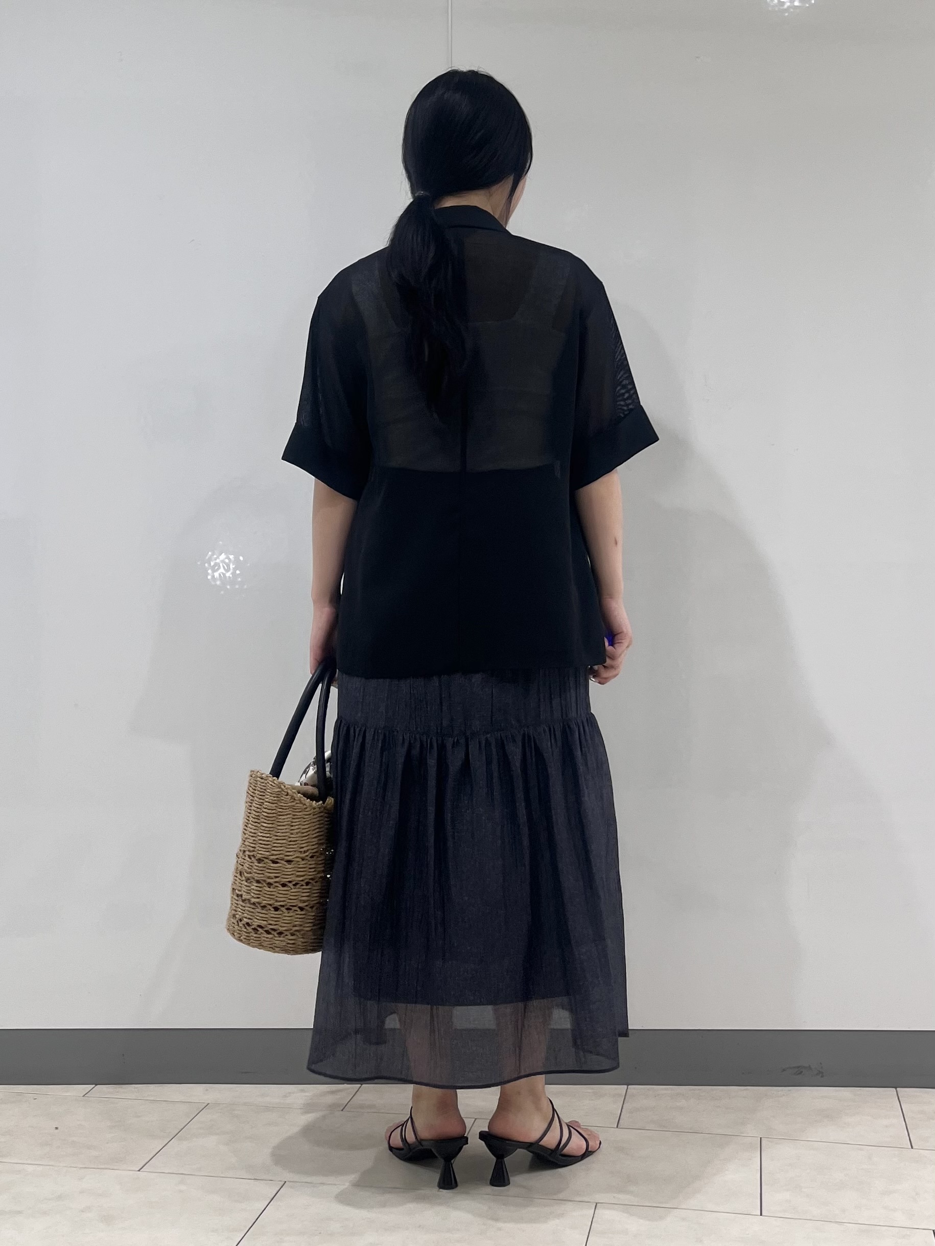 hasuさんの「INDIVI｜【洗える／メッシュ素材／SETUP可能】半袖シアージャケット」を使ったコーディネート