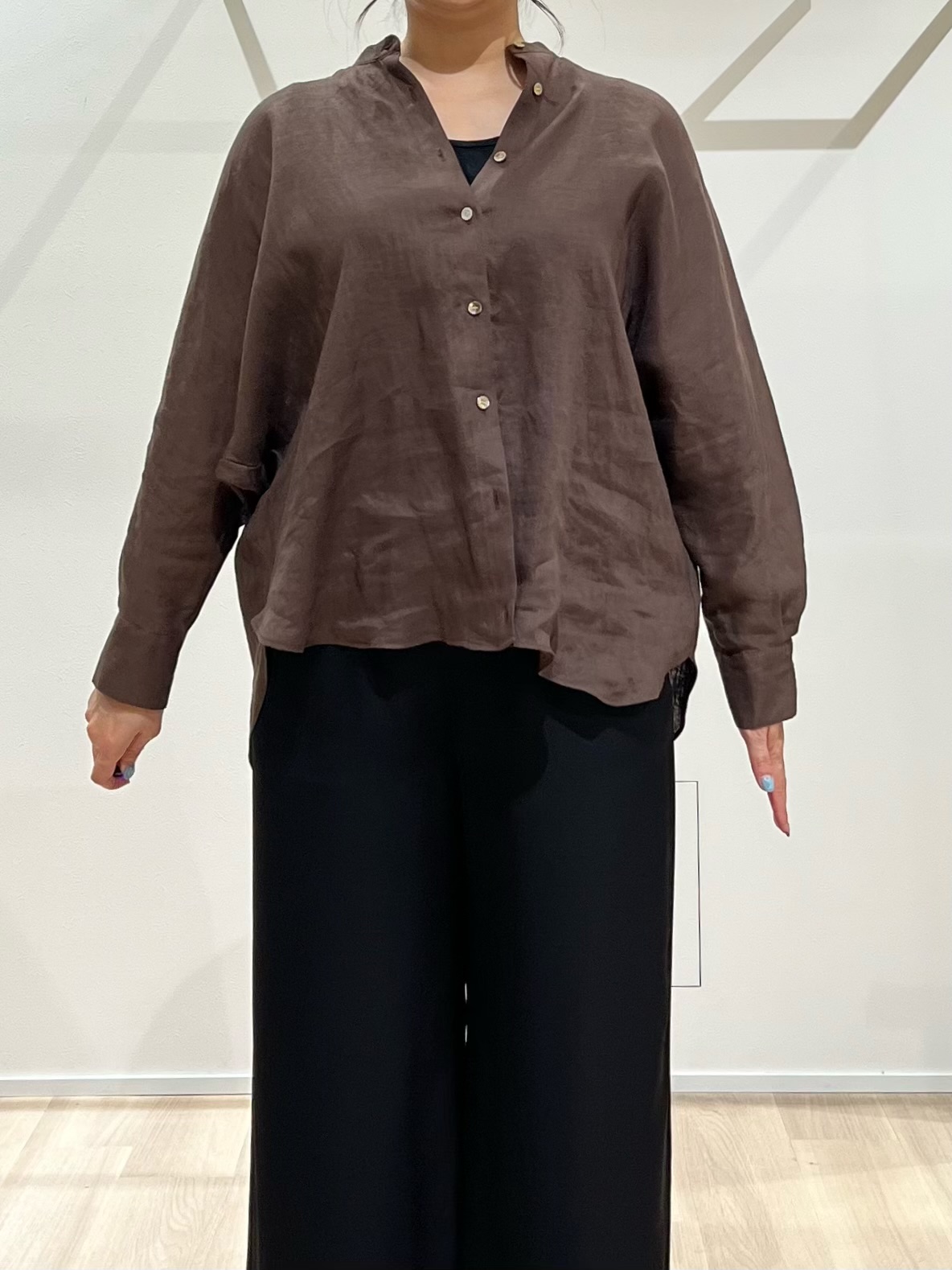 TOMOMIさんの「UNTITLED｜【麻100】リネンドルマンシャツ」を使ったコーディネート