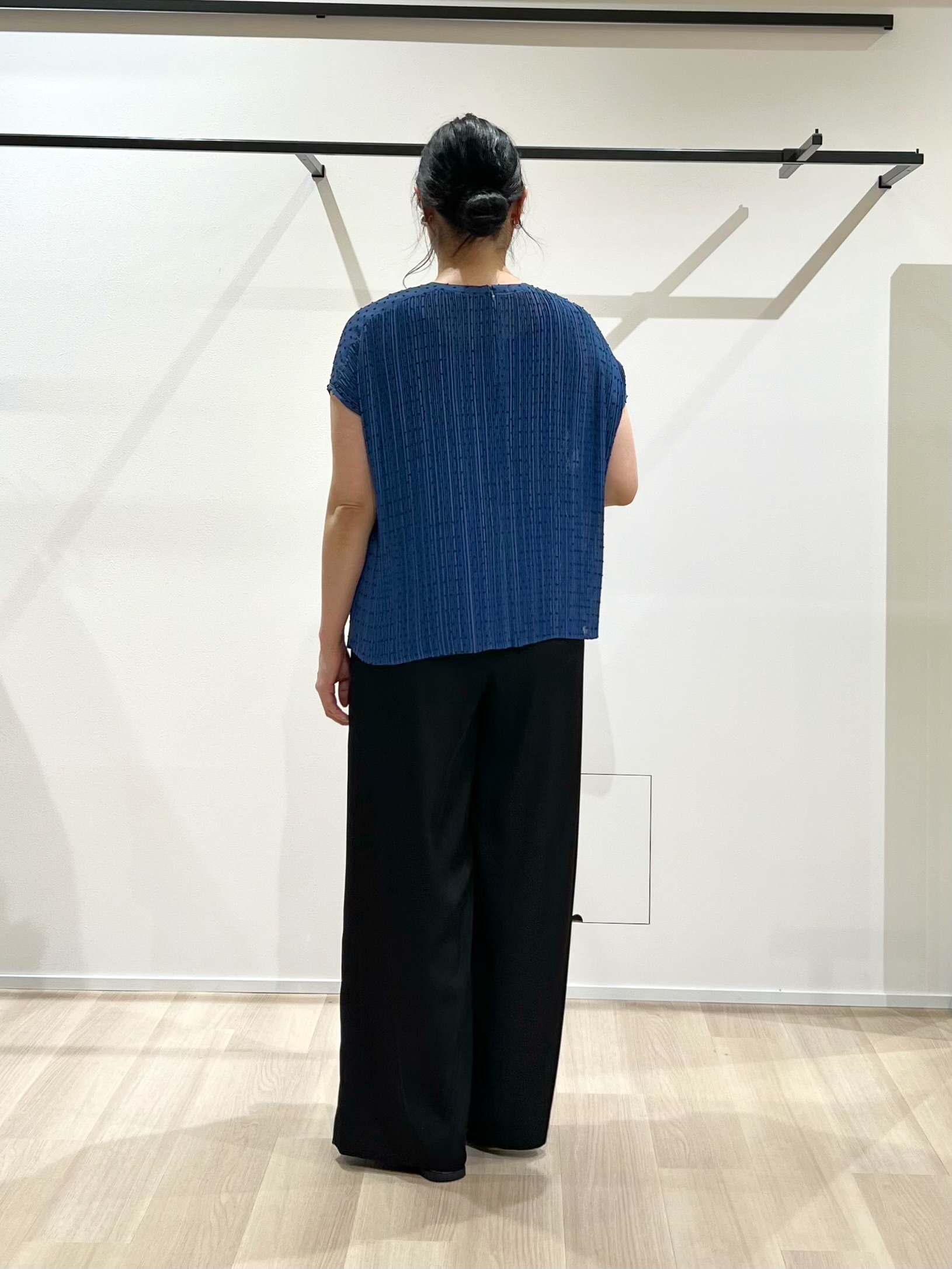 TOMOMIさんの「UNTITLED｜【1枚で着映える】ドットジャガードブラウス」を使ったコーディネート