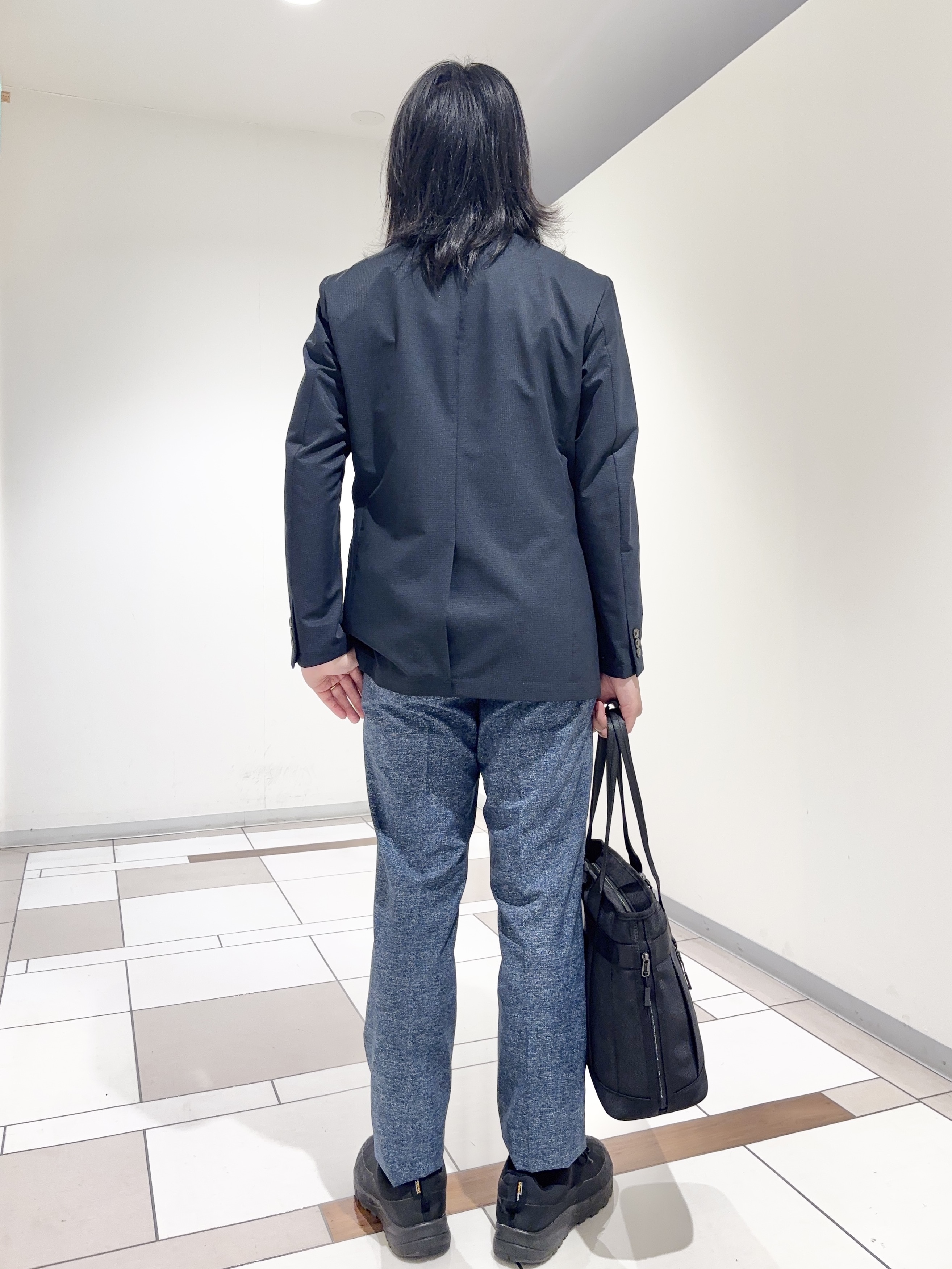及川さんの「TAKEO KIKUCHI｜【抗菌防臭】COOL DOTS（R）ドビープリント ジャケット」を使ったコーディネート