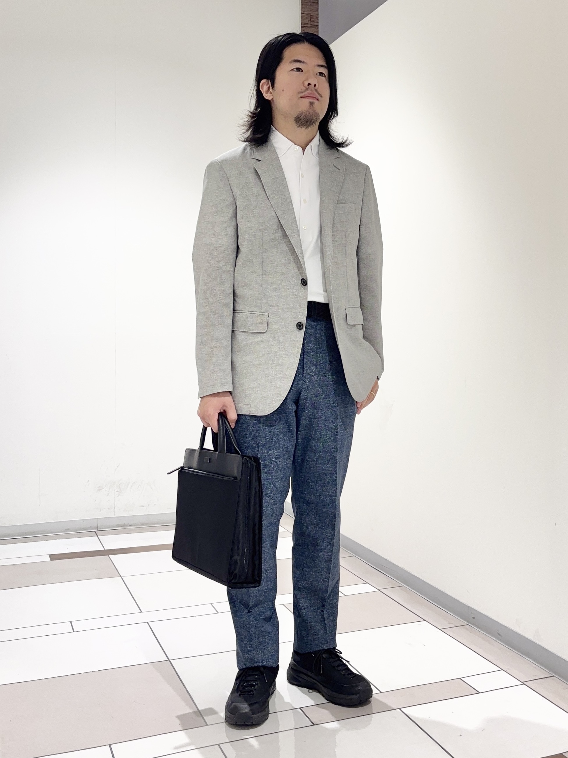 及川さんの「TAKEO KIKUCHI｜【抗菌防臭】COOL DOTS（R）ドビープリント ジャケット」を使ったコーディネート