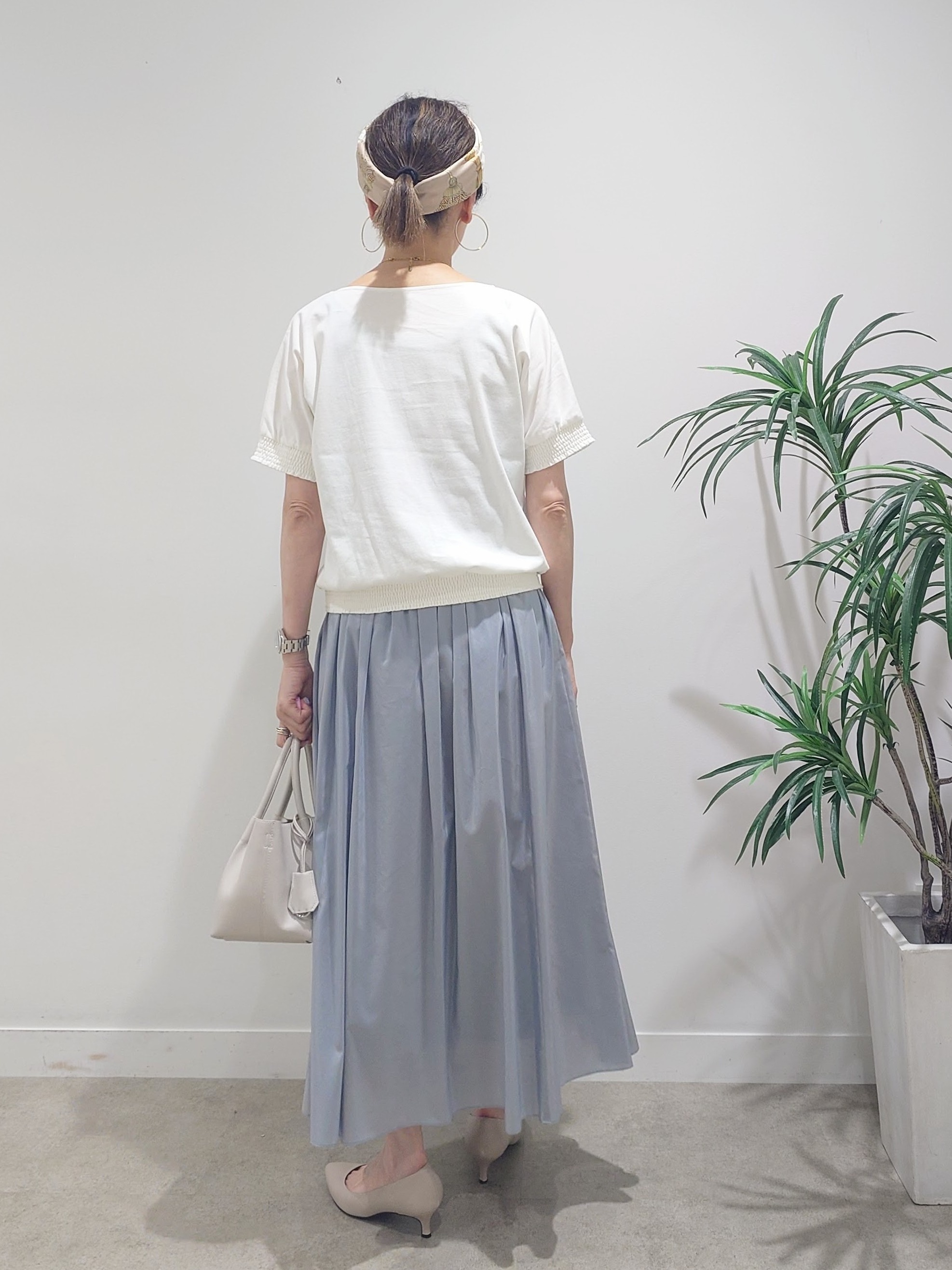 MUTSUKOさんの「UNTITLED｜【接触冷感/汗染み防止/吸水速乾/UVカット】シャーリングプルオーバー」を使ったコーディネート
