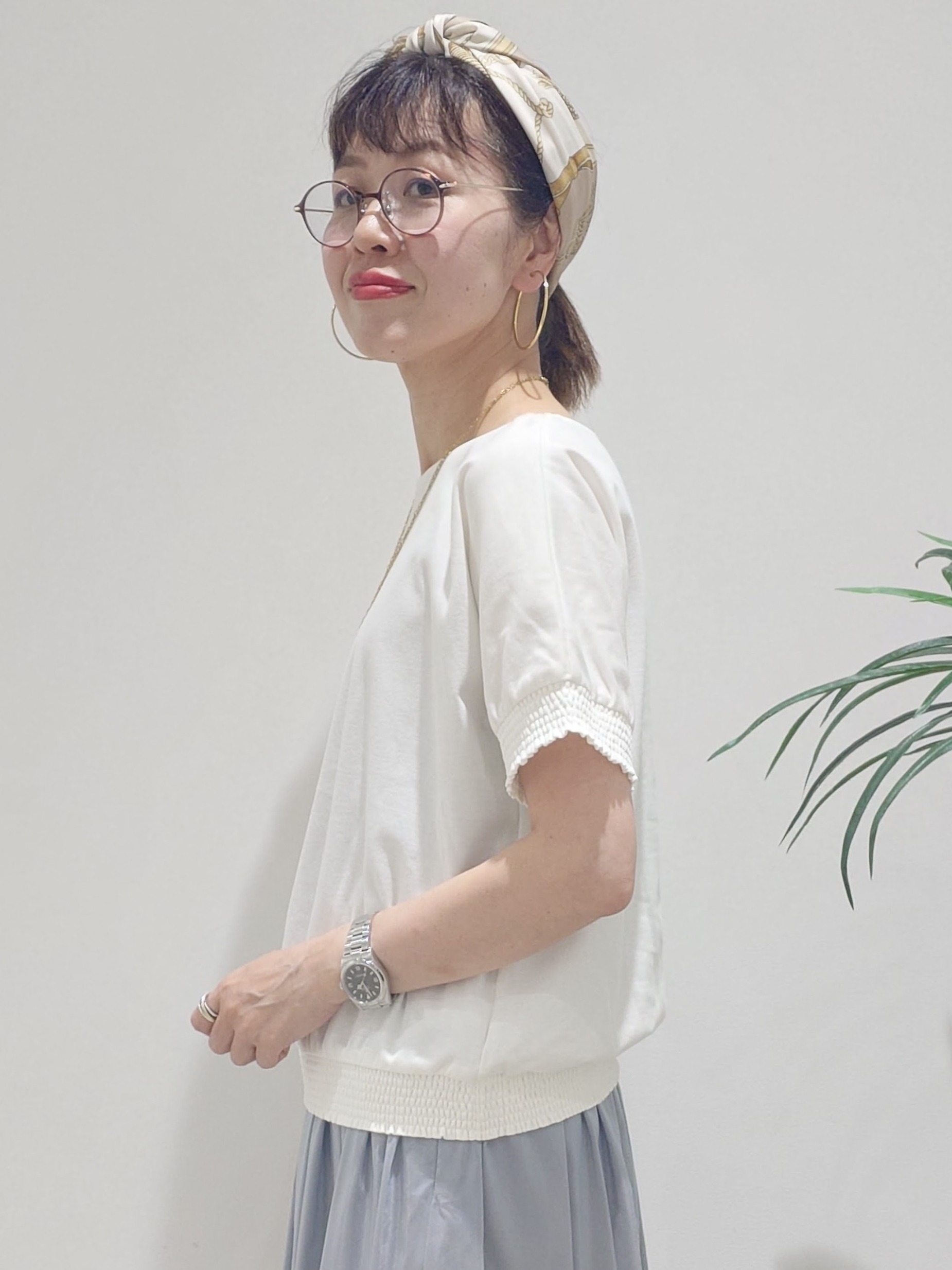 MUTSUKOさんの「UNTITLED｜【接触冷感/汗染み防止/吸水速乾/UVカット】シャーリングプルオーバー」を使ったコーディネート