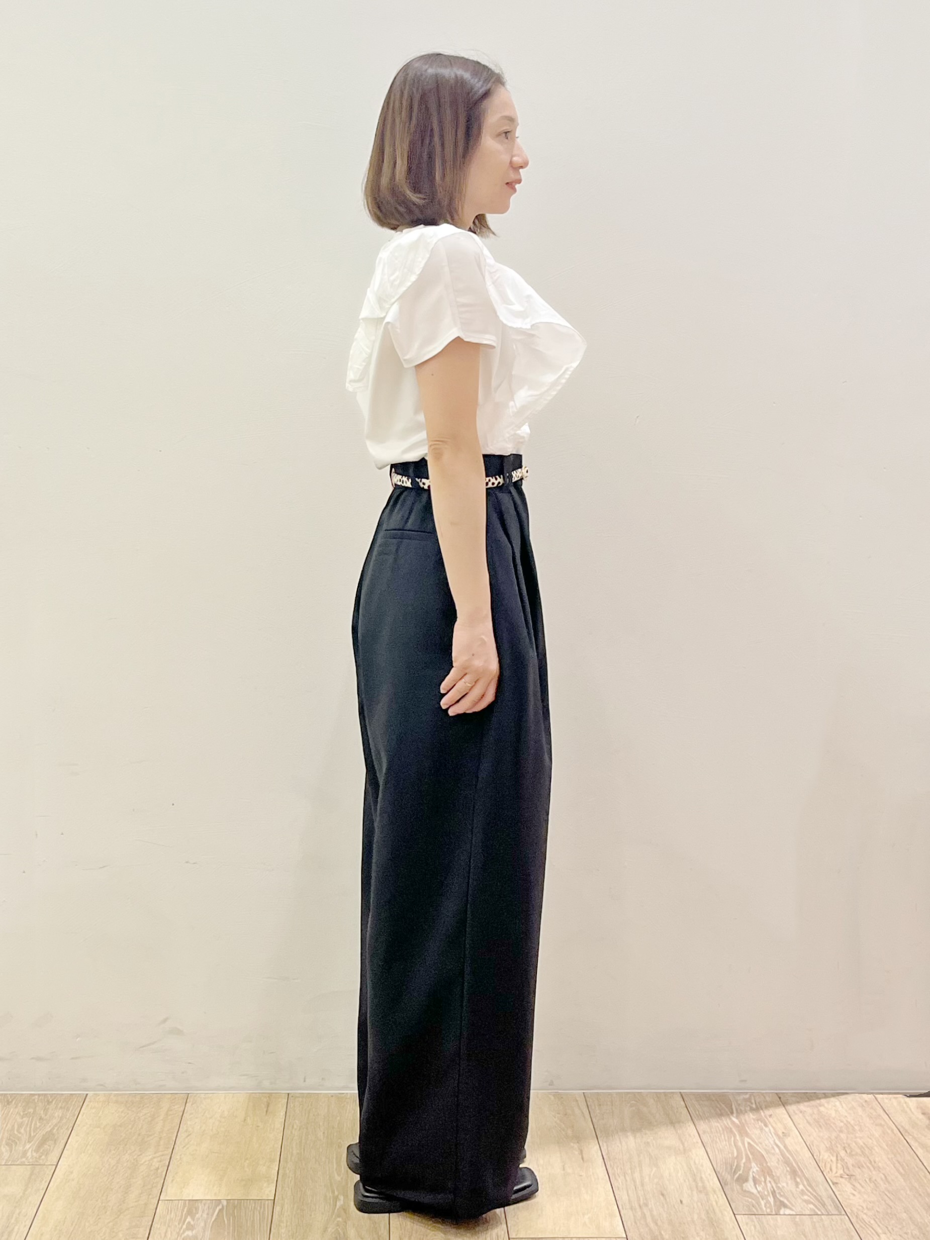 kcさんの「OPAQUE.CLIP｜【UVケア／接触冷感】アシメフリルドッキングカットソー《洗濯機OK》」を使ったコーディネート