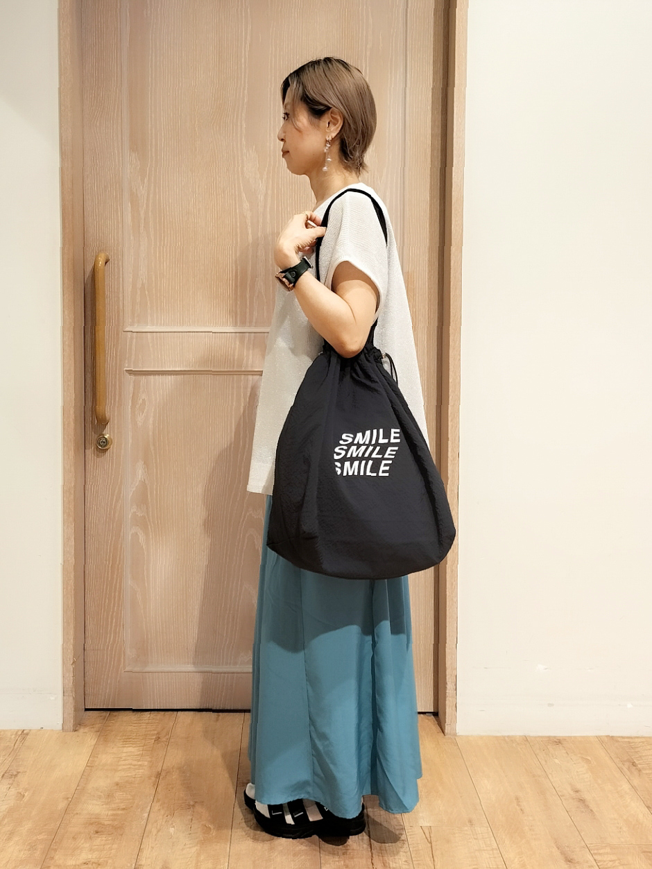 YUKIさんの「SHOO･LA･RUE｜【2点セット/前後2WAY/洗濯機可/S-LL】体型カバーも叶う ラメ畦ニット+タンクトップ」を使ったコーディネート