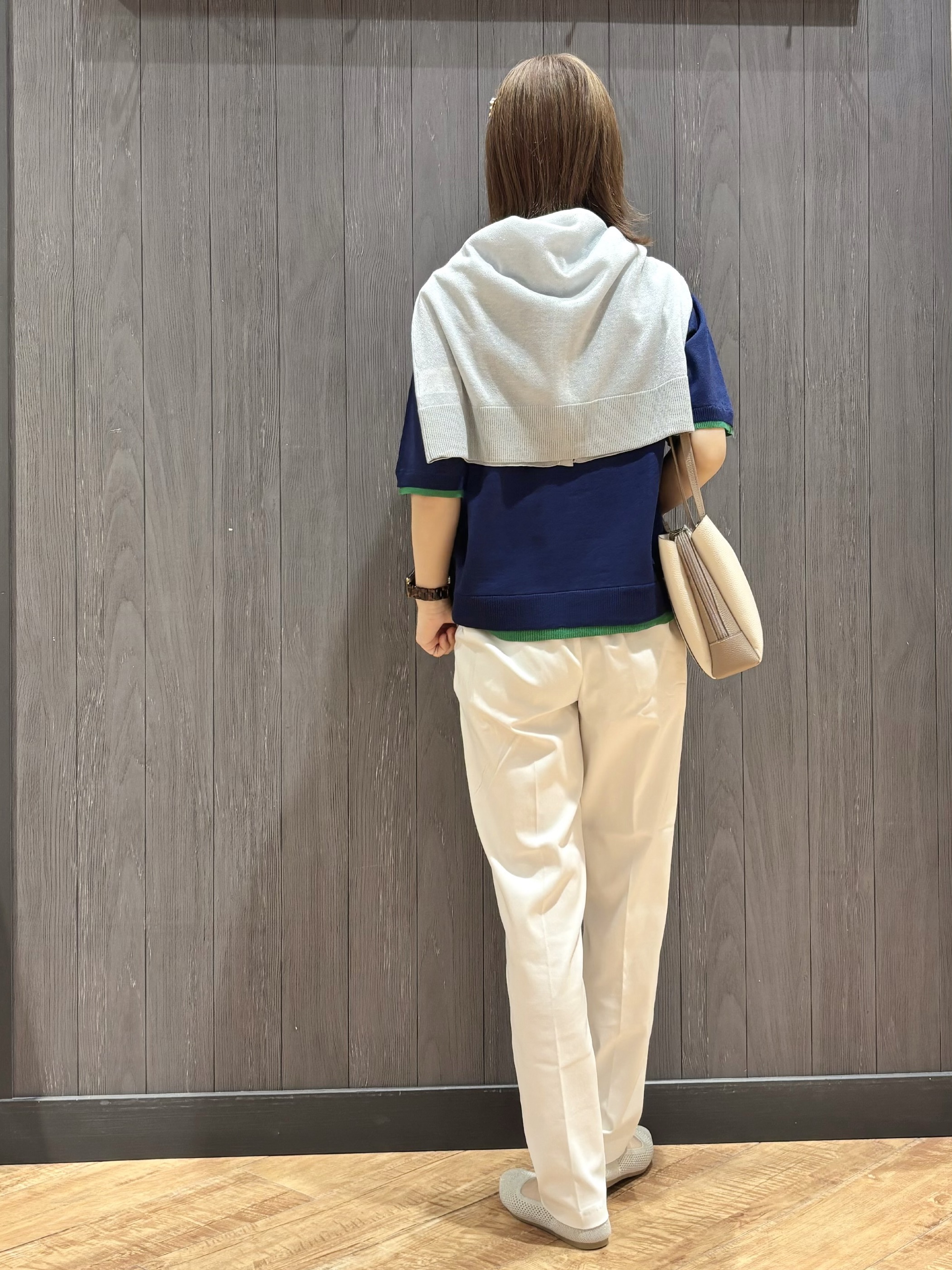 meiさんの「SHOO･LA･RUE｜【二の腕隠れる/コットン混】配色使いで差がつく 洗える五分袖ニット」を使ったコーディネート