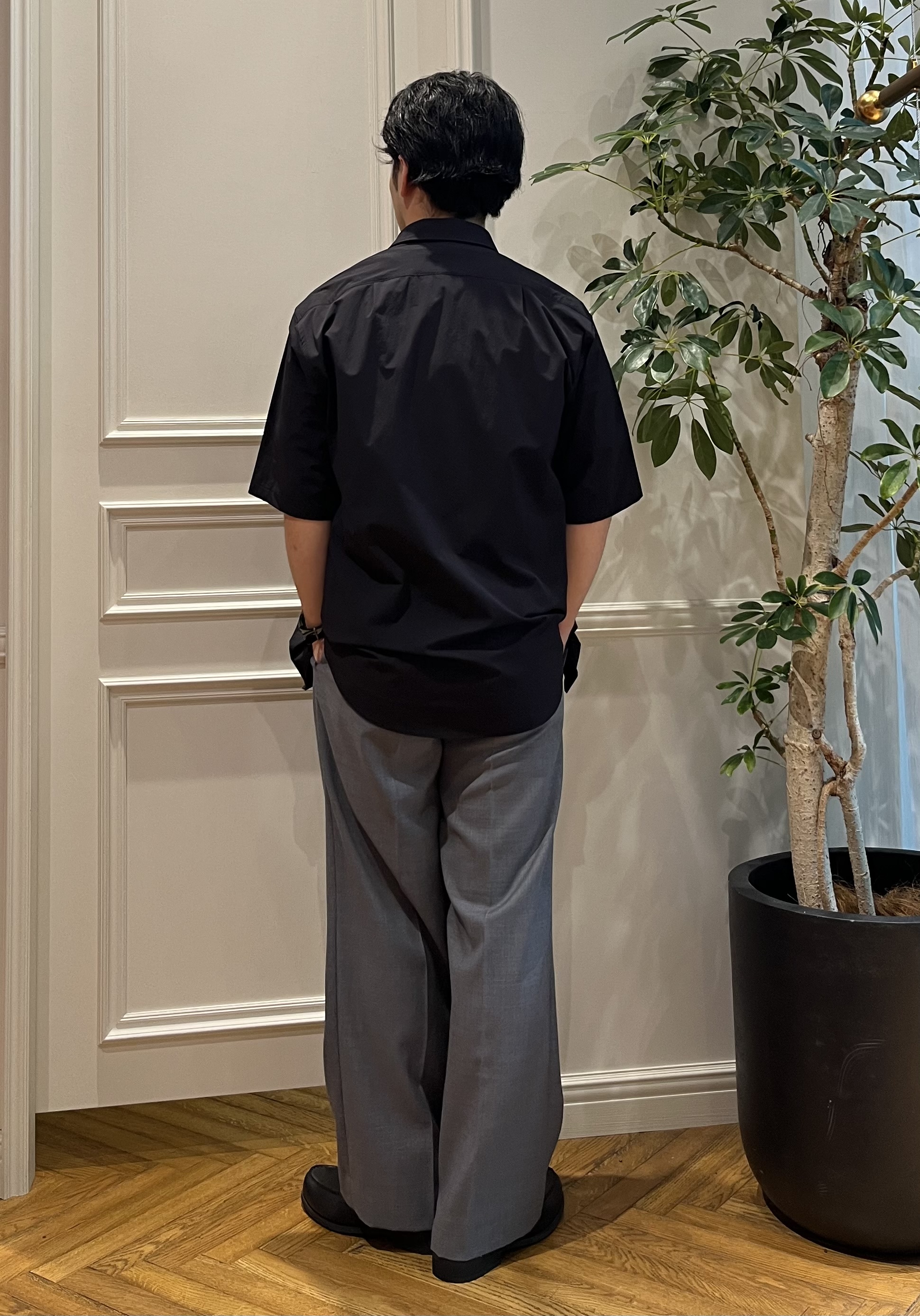 Tokuさんの「DRESSTERIOR｜【接触冷感／抗菌防臭／消臭】ICE CLEAR COTTON モックネックTシャツ」を使ったコーディネート