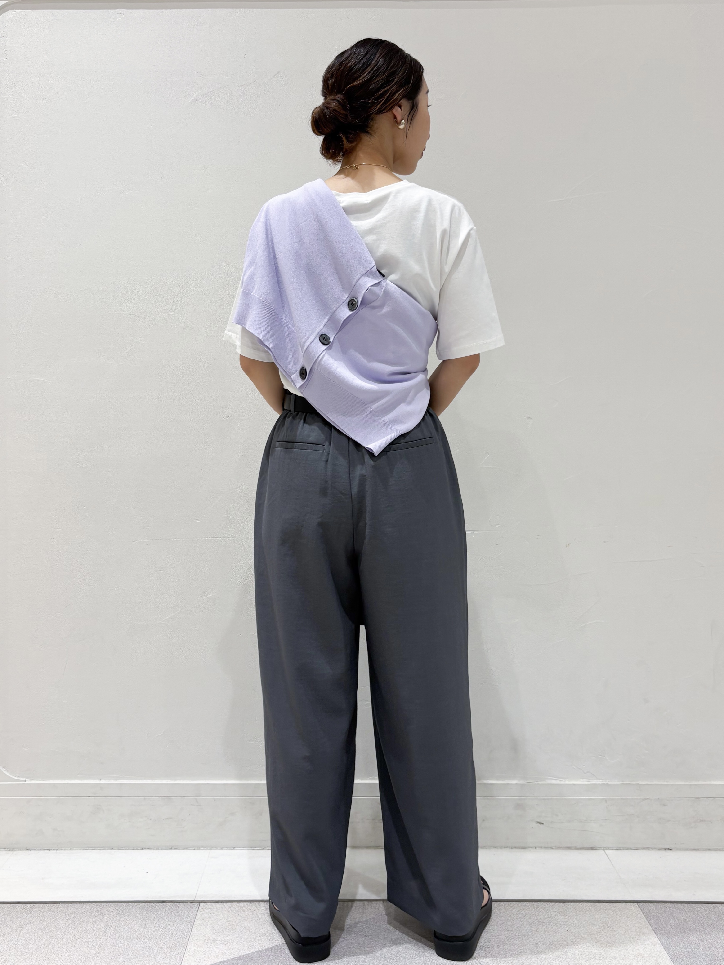 ちえさんの「OPAQUE.CLIP｜【UV／接触冷感】Vネックリラクシーニットカーディガン《洗濯機OK／抗ピル》」を使ったコーディネート