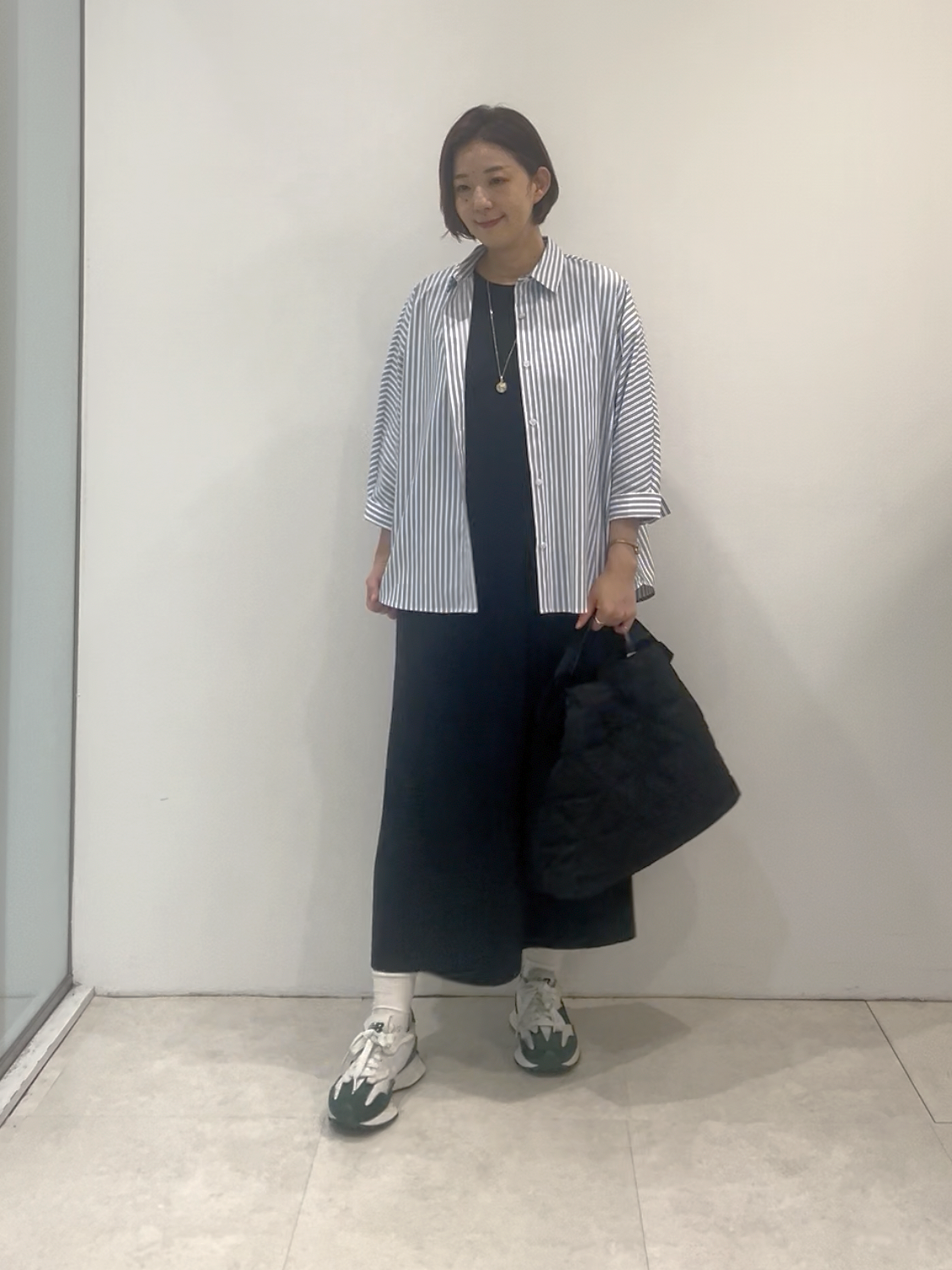 まどかさんの「UNTITLED｜【接触冷感/吸水速乾/UVカット】ドルマンスリーブシャツ」を使ったコーディネート