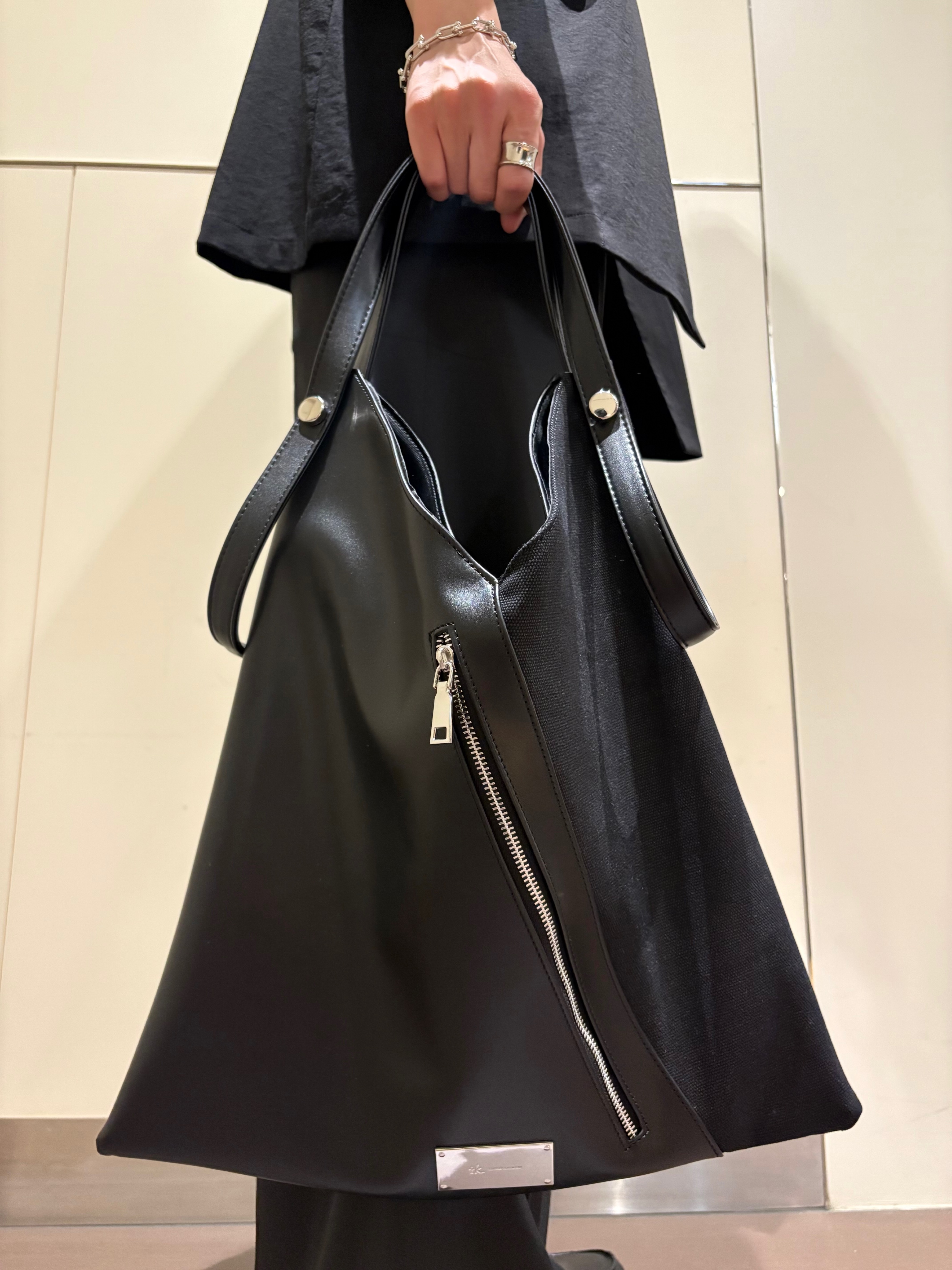 ナノシーさんの「tk.TAKEO KIKUCHI｜【接触冷感／UVCUT／セットアップ対応可】COOL PLAY5部袖ジャケット」を使ったコーディネート