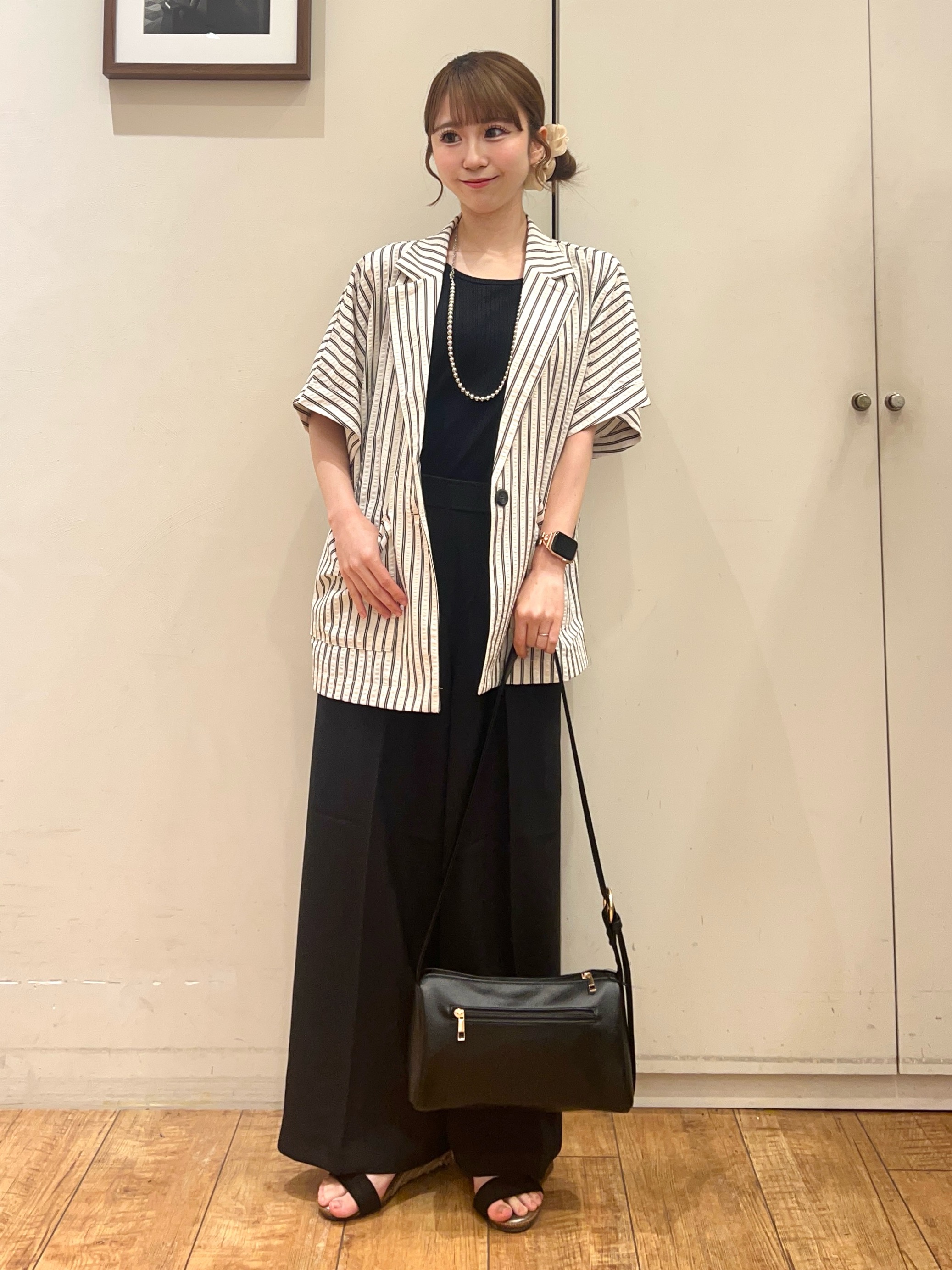AIRIさんの「SHOO･LA･RUE｜【S-LL/吸水速乾/セットアップ可】羽織るだけで主役になる サッカーストライプシャツジャケット」を使ったコーディネート