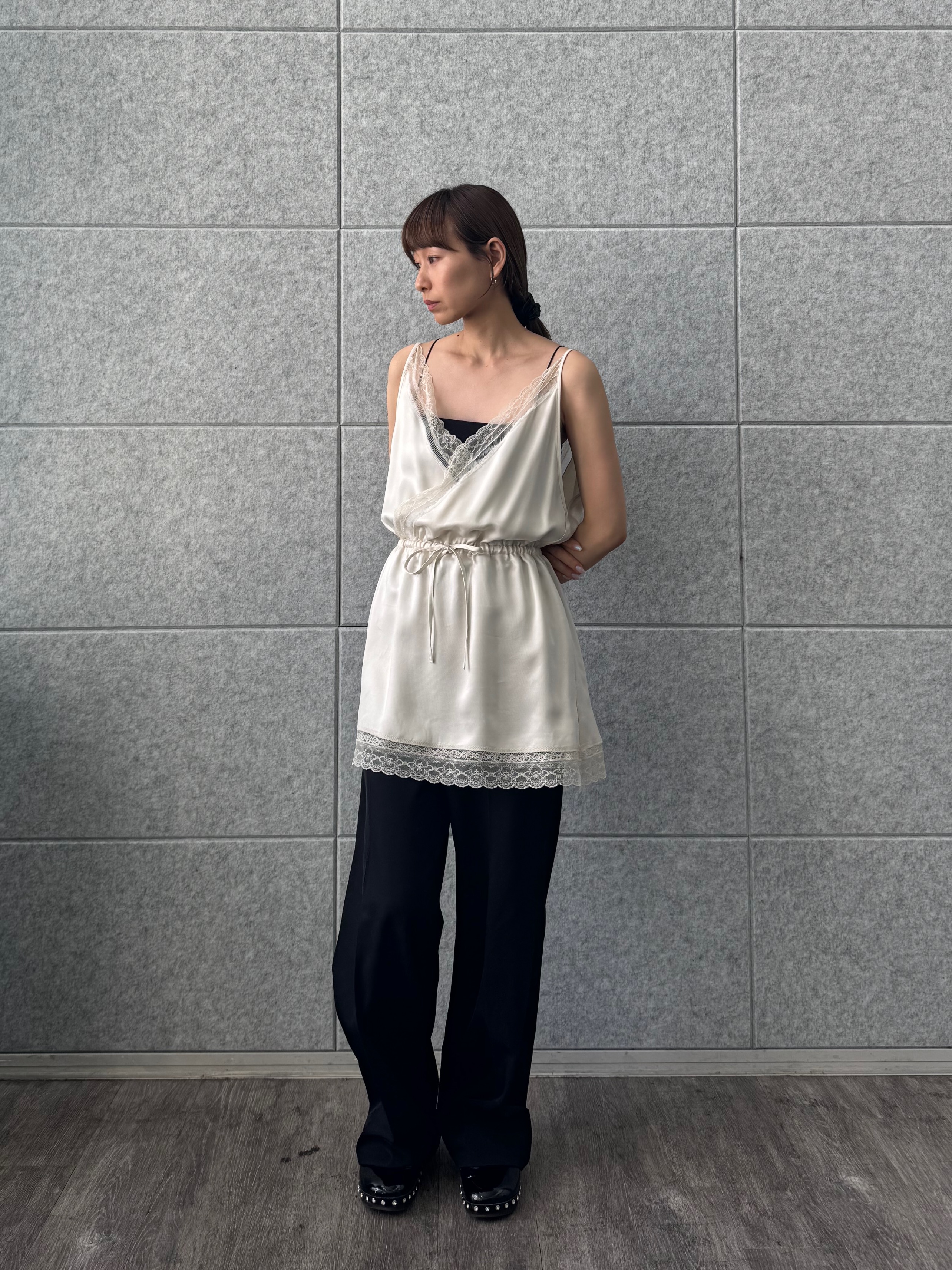 designer yukaさんの「CODE A｜lace trim slip dress」を使ったコーディネート