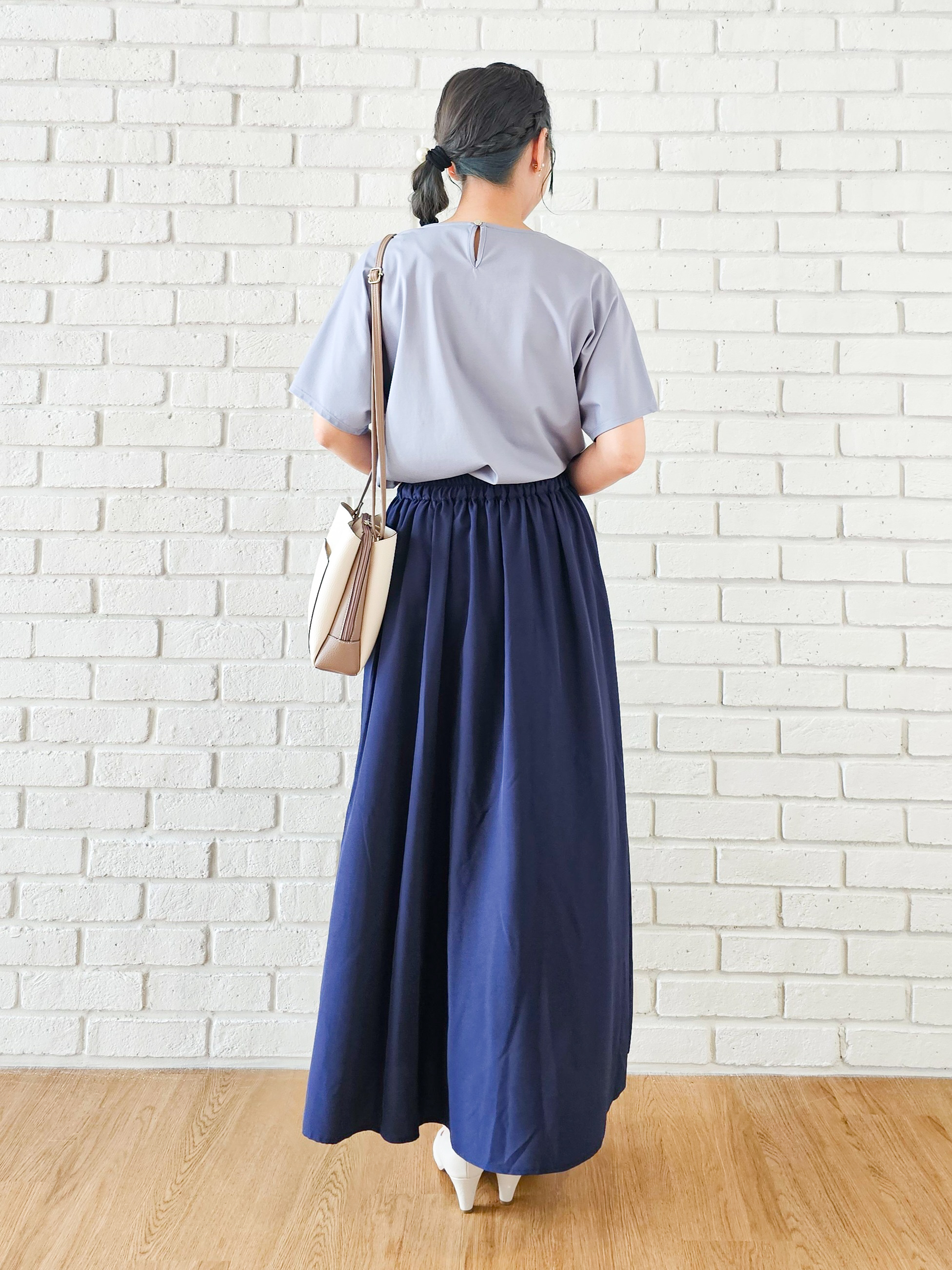 ゆゆさんの「SHOO･LA･RUE｜【S-LL/通勤】洗濯後しわになりにくい メタルポイントスキッパートップス」を使ったコーディネート