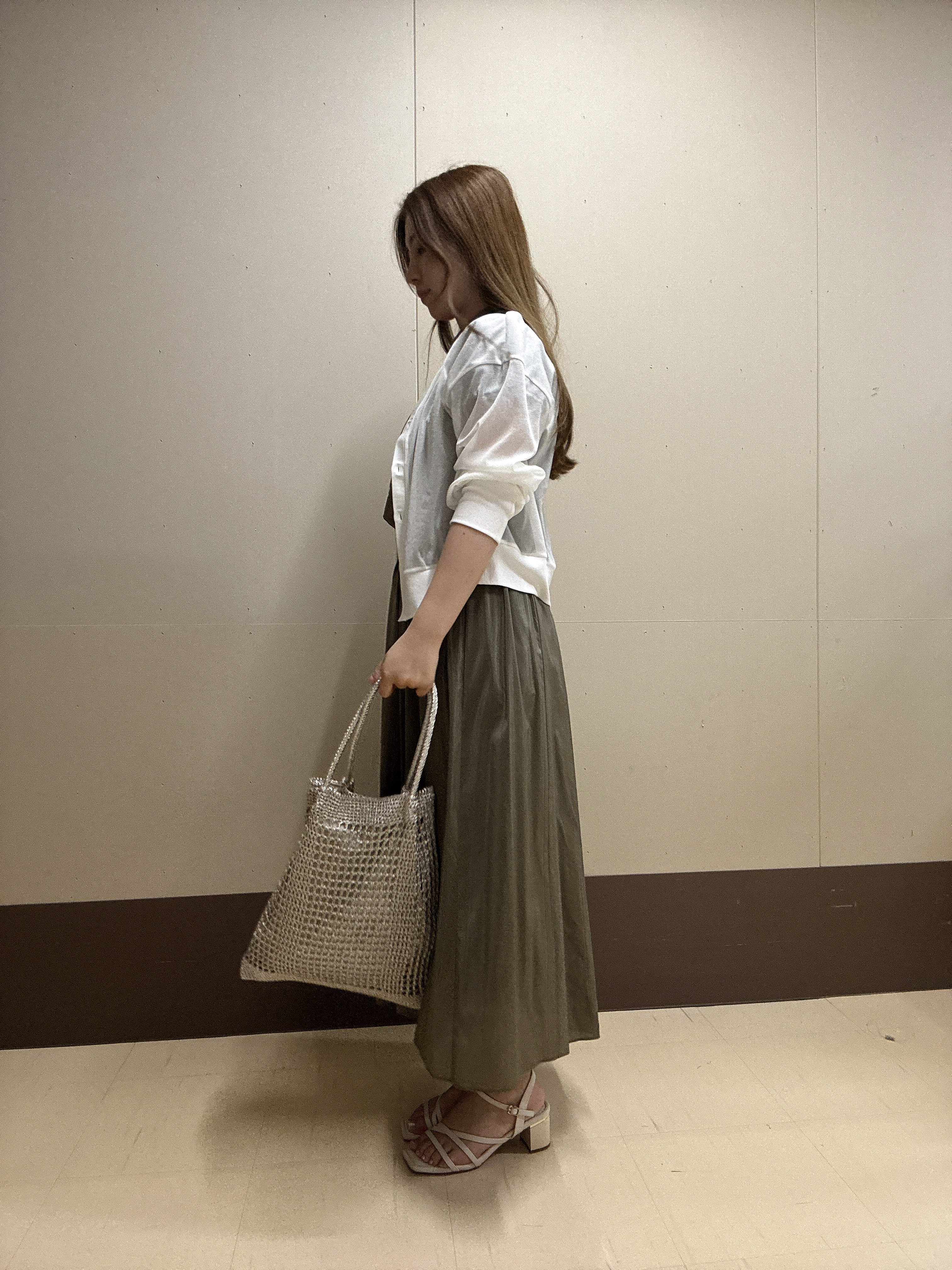 rimaさんの「UNTITLED｜【セットアップ可/軽量/清涼感】ローンギャザーブラウス」を使ったコーディネート