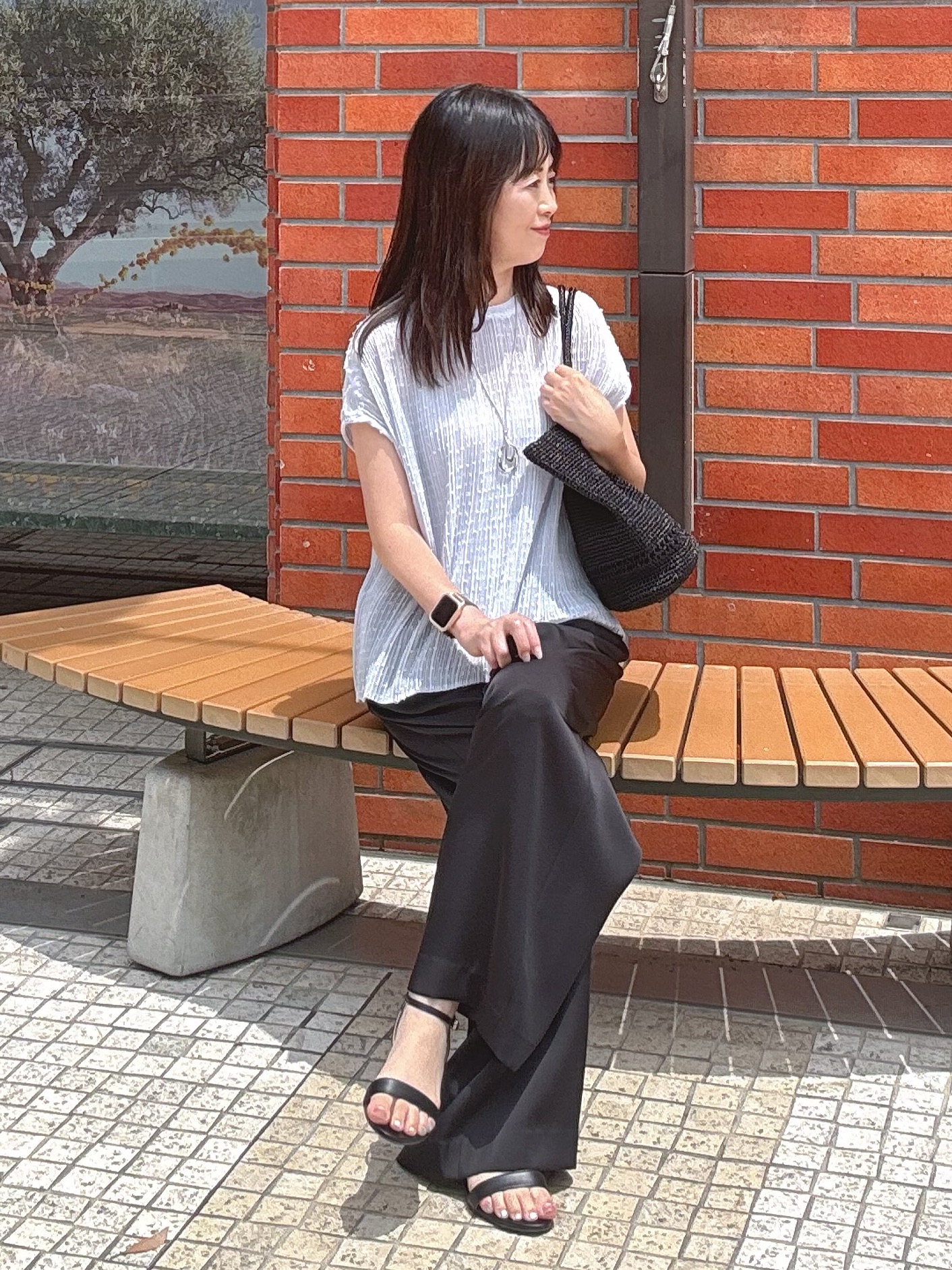 makiさんの「UNTITLED｜【接触冷感/吸水速乾】サテンワイドパンツ」を使ったコーディネート