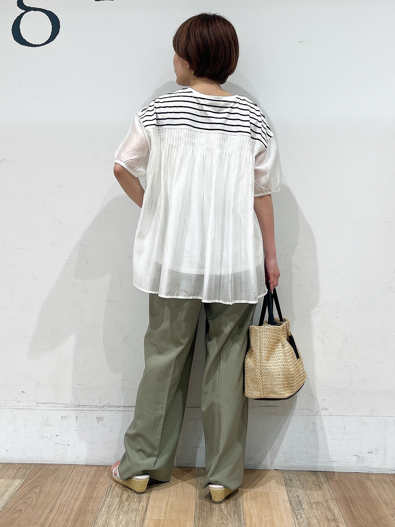 山さんさんの「grove｜【UVカット】体型カバー叶う、バックプリーツTシャツ」を使ったコーディネート