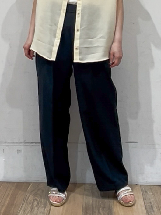 山さんさんの「grove｜【洗濯機OK/SETUP可】シワになりにくい、フレアスリーブブラウス」を使ったコーディネート