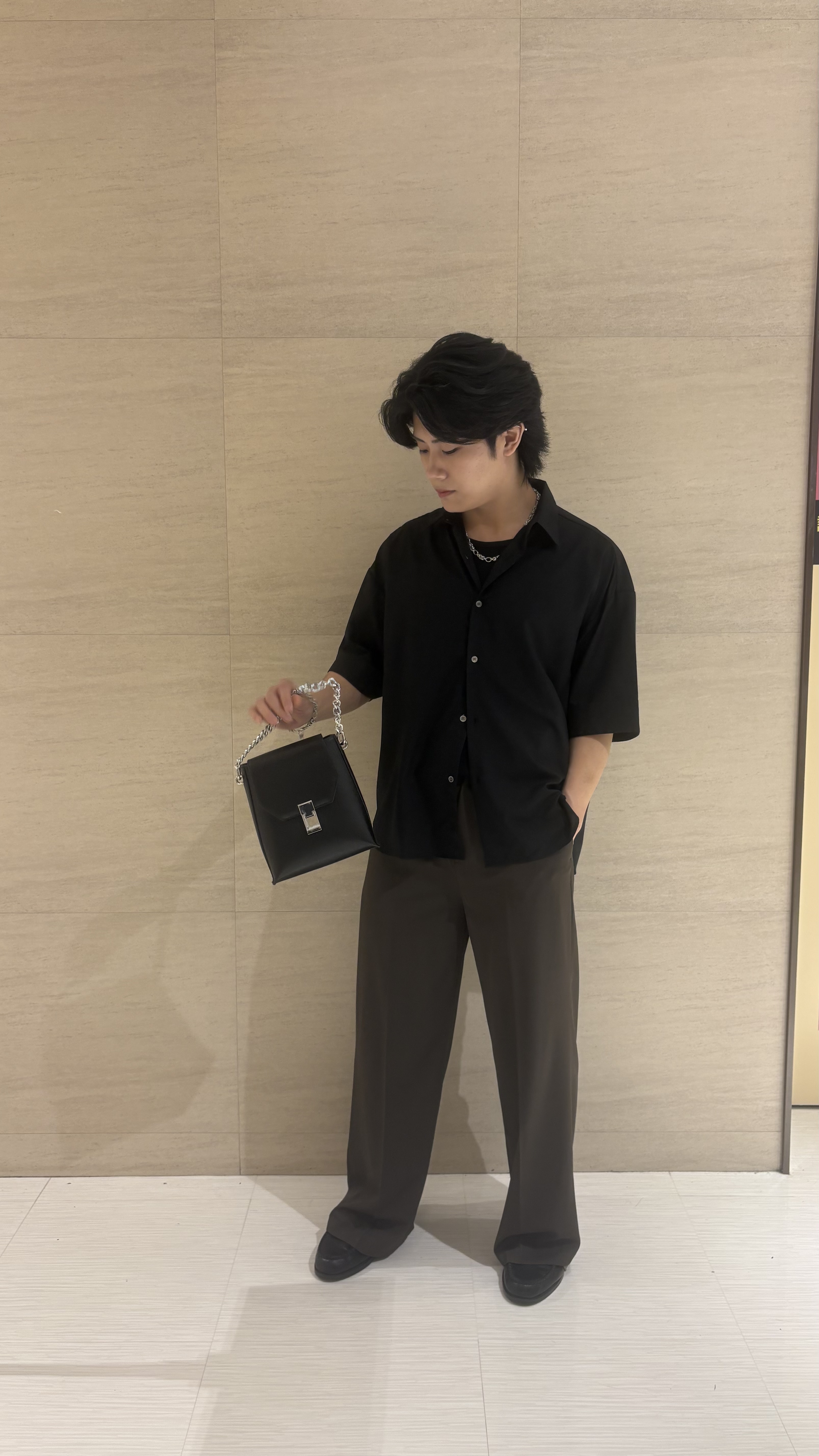 辻一樹さんの「tk.TAKEO KIKUCHI｜スタンダードオーバーシャツ」を使ったコーディネート