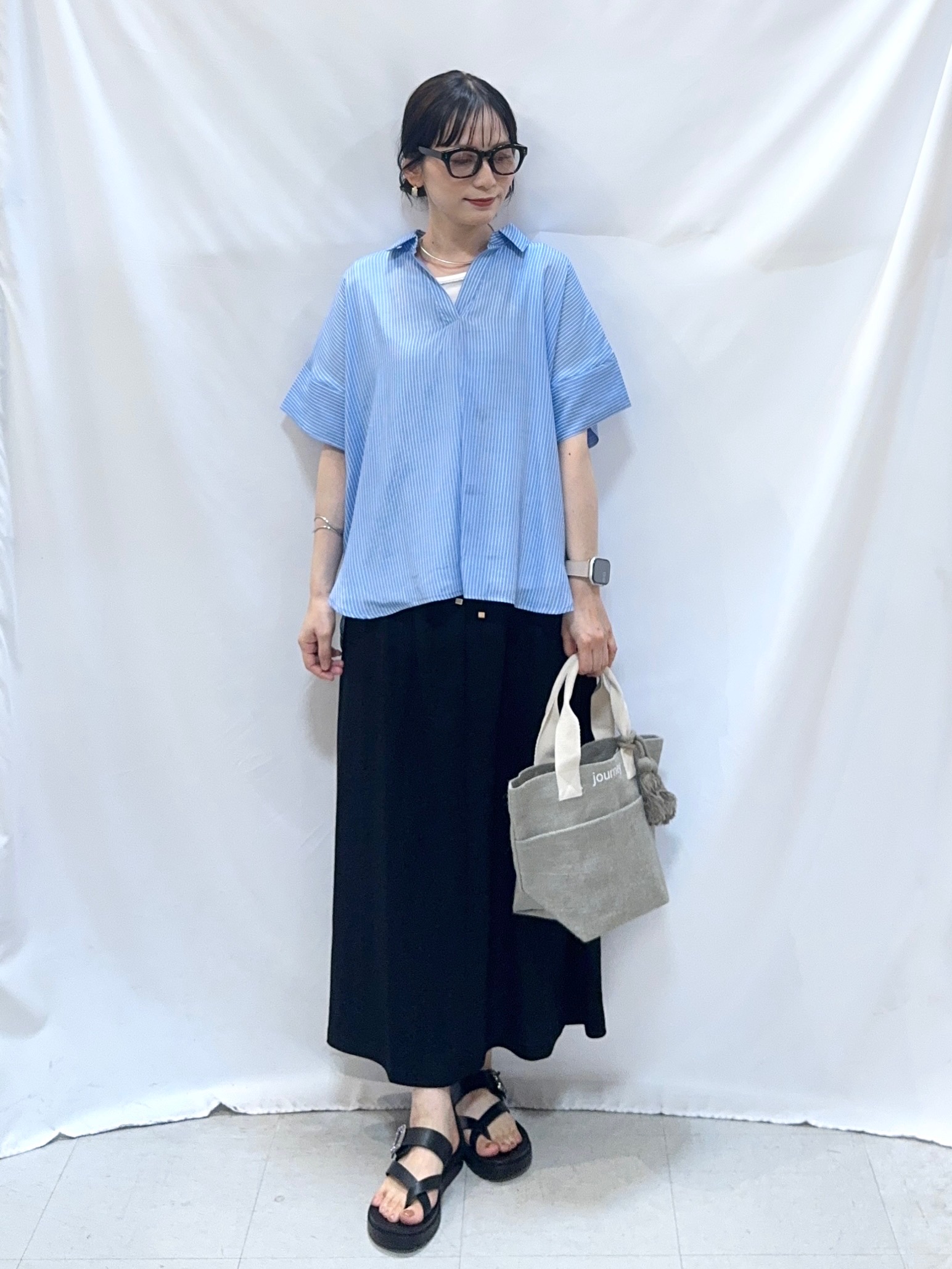 𝐇𝐢𝐫𝐨𝐦𝐢さんの「SHOO･LA･RUE｜【2点セット/S-LL/洗濯機可】時短でコーデ決まる スラブスキッパーシャツ＋タンクトップ」を使ったコーディネート