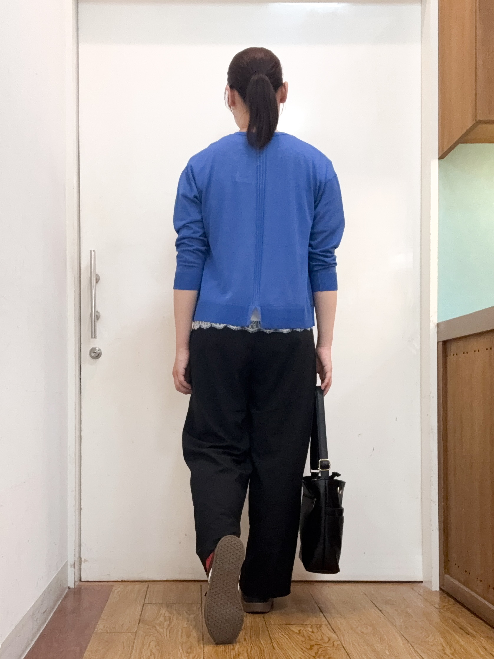 Karinさんの「SHOO･LA･RUE｜【UV/S-LL/洗濯機可】真夏に着たい裾レースが女性らしさをプラスする プリントアソートTシャツ」を使ったコーディネート