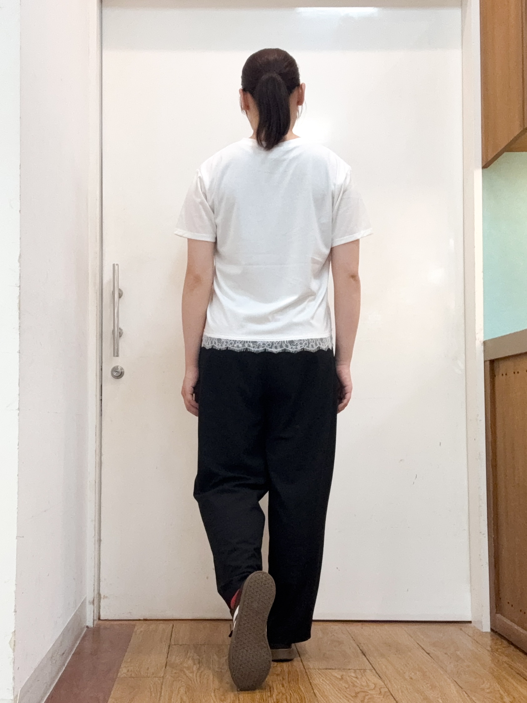 Karinさんの「SHOO･LA･RUE｜【UV/S-LL/洗濯機可】真夏に着たい裾レースが女性らしさをプラスする プリントアソートTシャツ」を使ったコーディネート