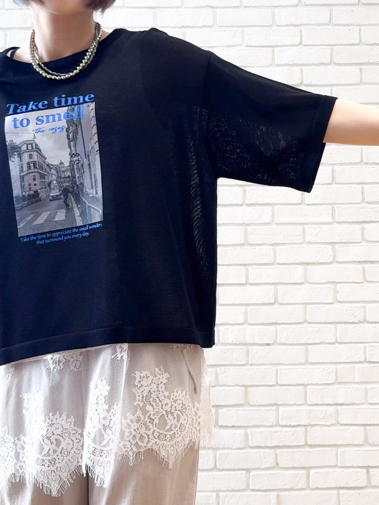 𝐜𝐡𝐢𝐤𝐚さんの「SHOO･LA･RUE｜【体型カバー】程よい透け感 デザインアソート 5分袖シアーニット」を使ったコーディネート