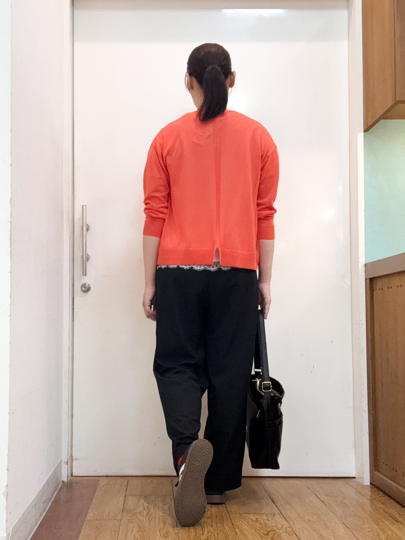 Karinさんの「SHOO･LA･RUE｜【洗濯機可/S-LL】オンにもオフにも マルチに使えるボタンレスカーディガン」を使ったコーディネート