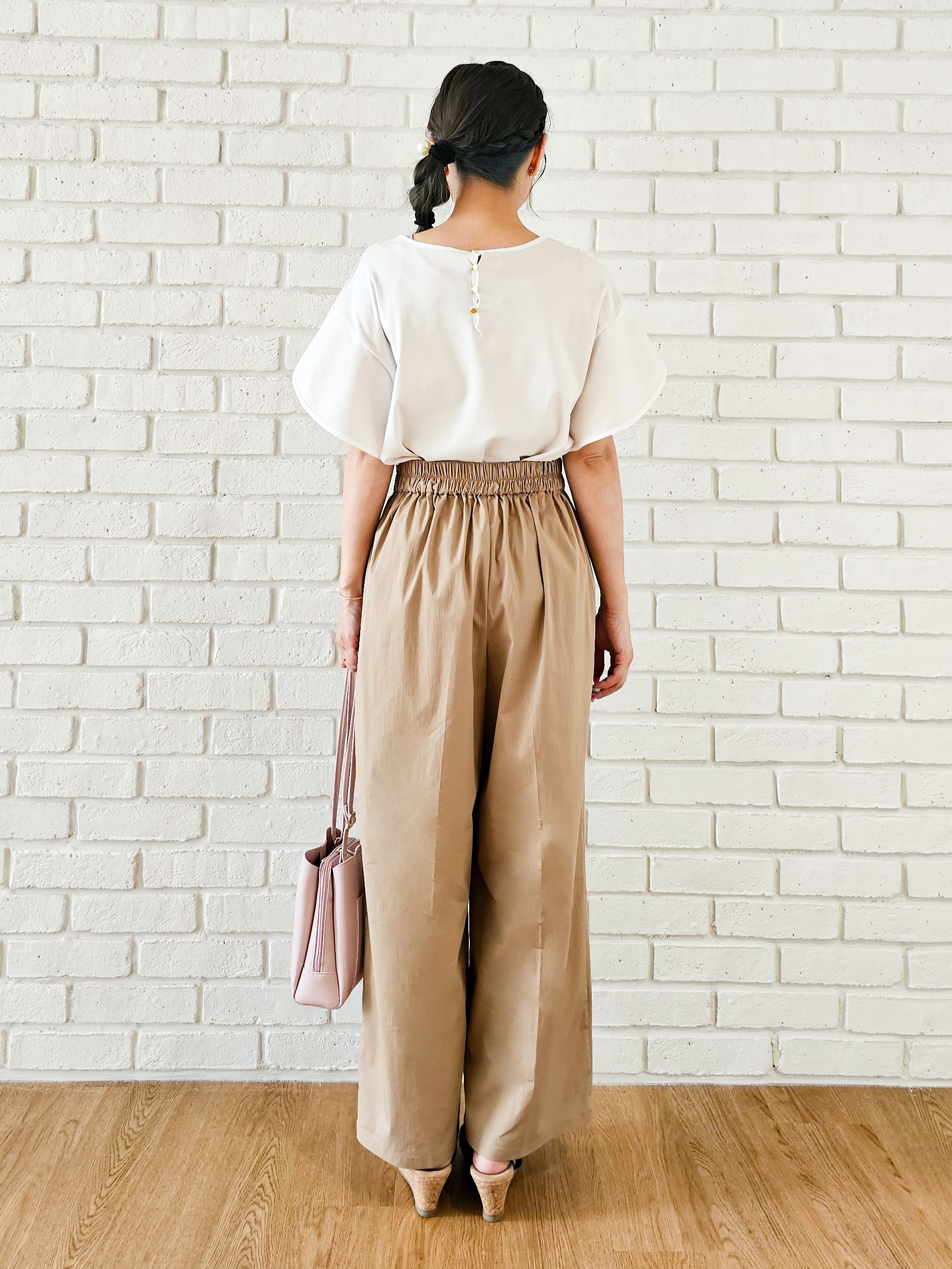 ゆゆさんの「SHOO･LA･RUE｜【洗濯機可/S-LL】配色パイピング フレアスリーブトップス」を使ったコーディネート