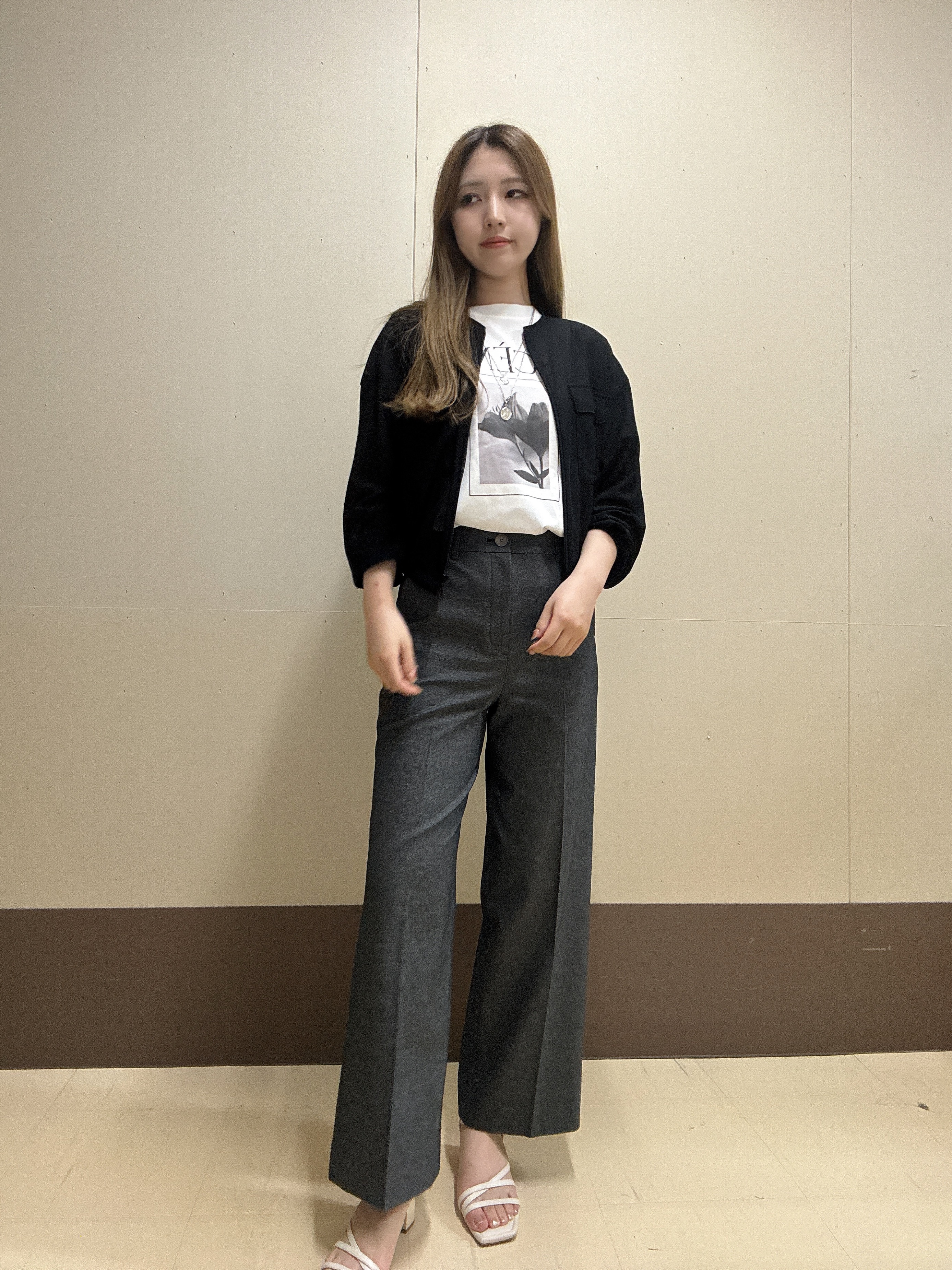 rimaさんの「UNTITLED｜【ロゴ/プリント】グラフィックTシャツ」を使ったコーディネート
