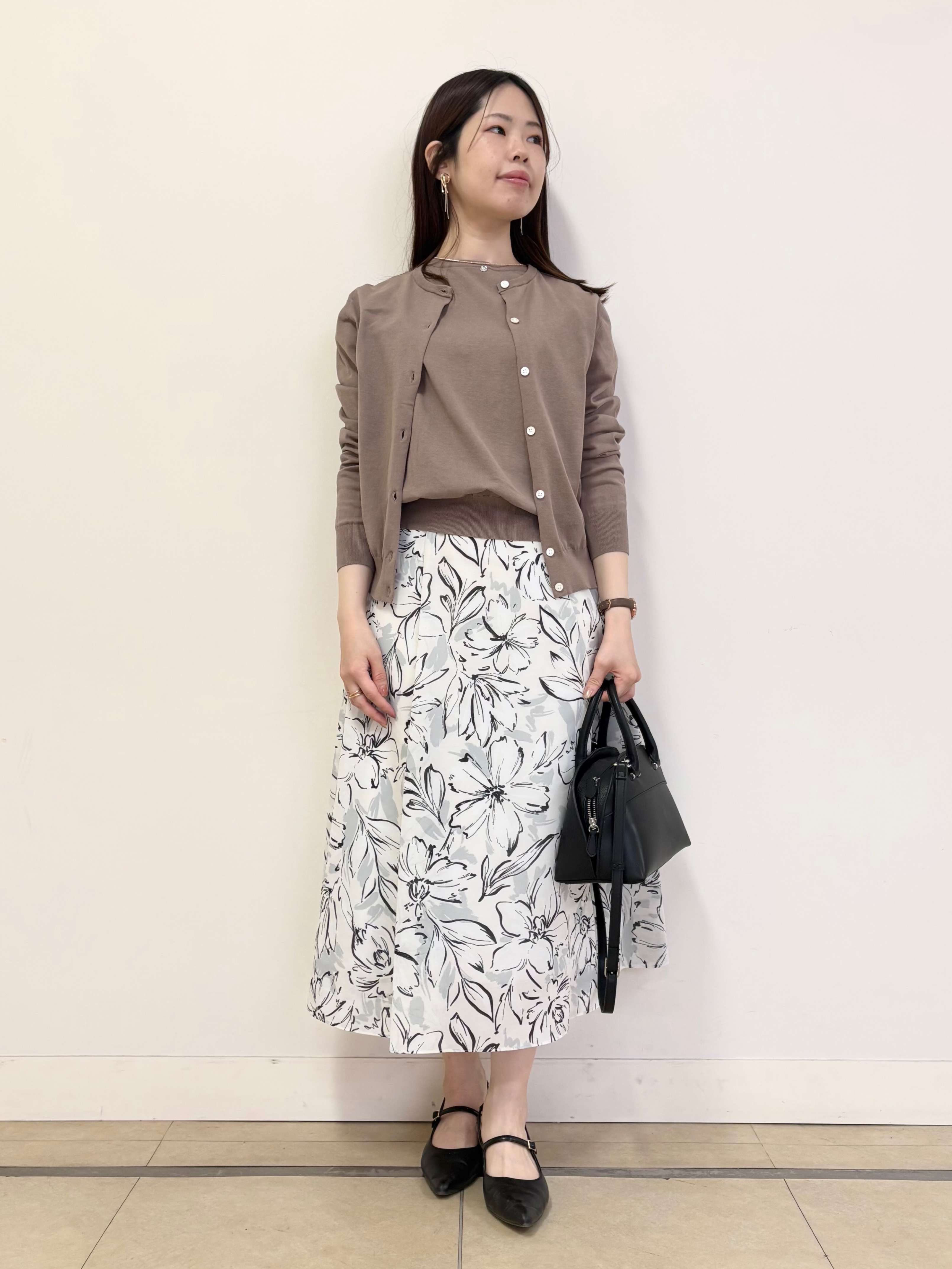 asamiさんの「UNTITLED｜◆【9色展開/アンサンブル可】コットンクルーネックカーディガン」を使ったコーディネート