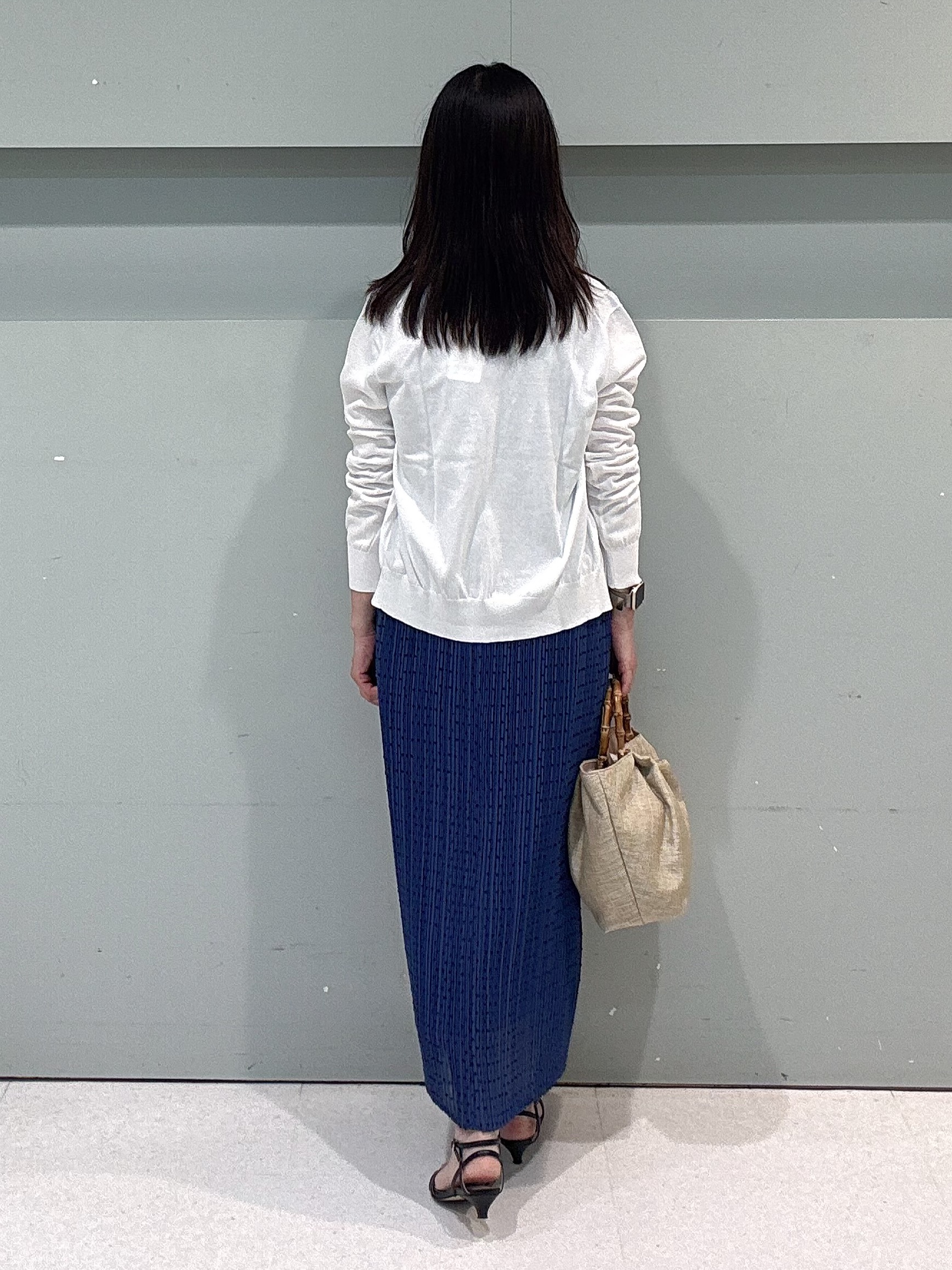 makiさんの「UNTITLED｜◆【9色展開/アンサンブル可】コットンクルーネックカーディガン」を使ったコーディネート