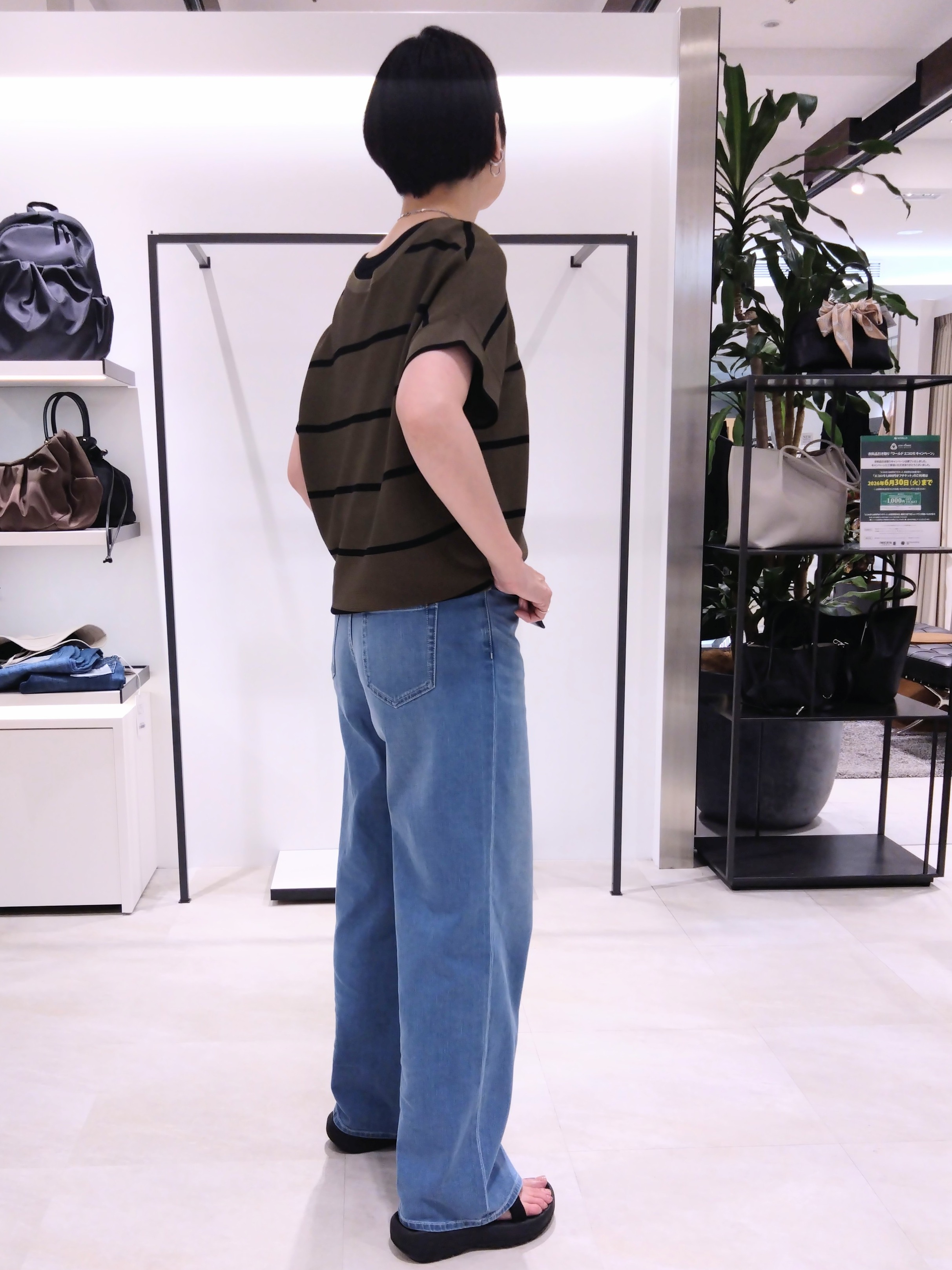 まちこさんの「UNTITLED｜【11色展開/体型カバー】前後2WAYフレンチスリーブニット」を使ったコーディネート