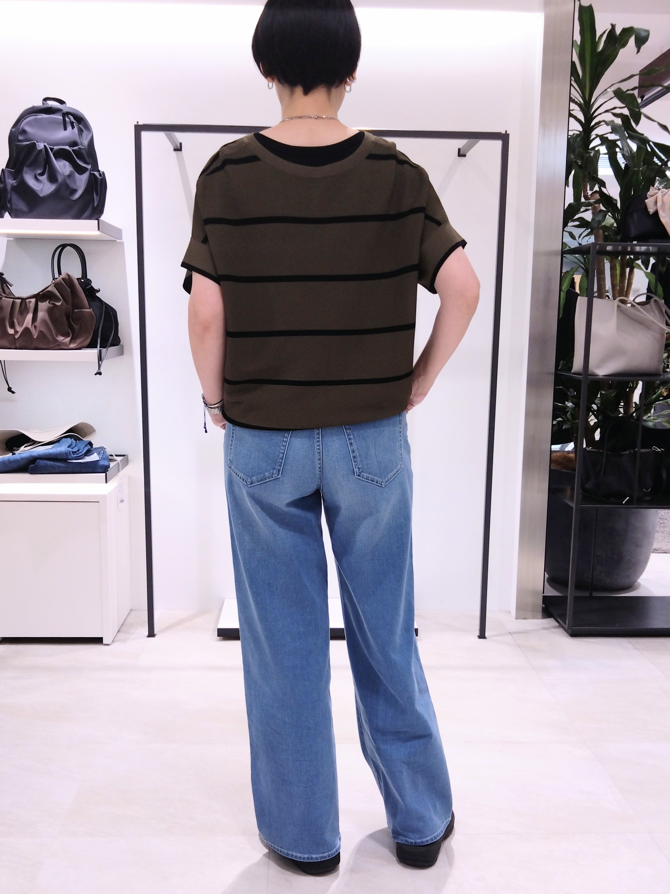 まちこさんの「UNTITLED｜【11色展開/体型カバー】前後2WAYフレンチスリーブニット」を使ったコーディネート