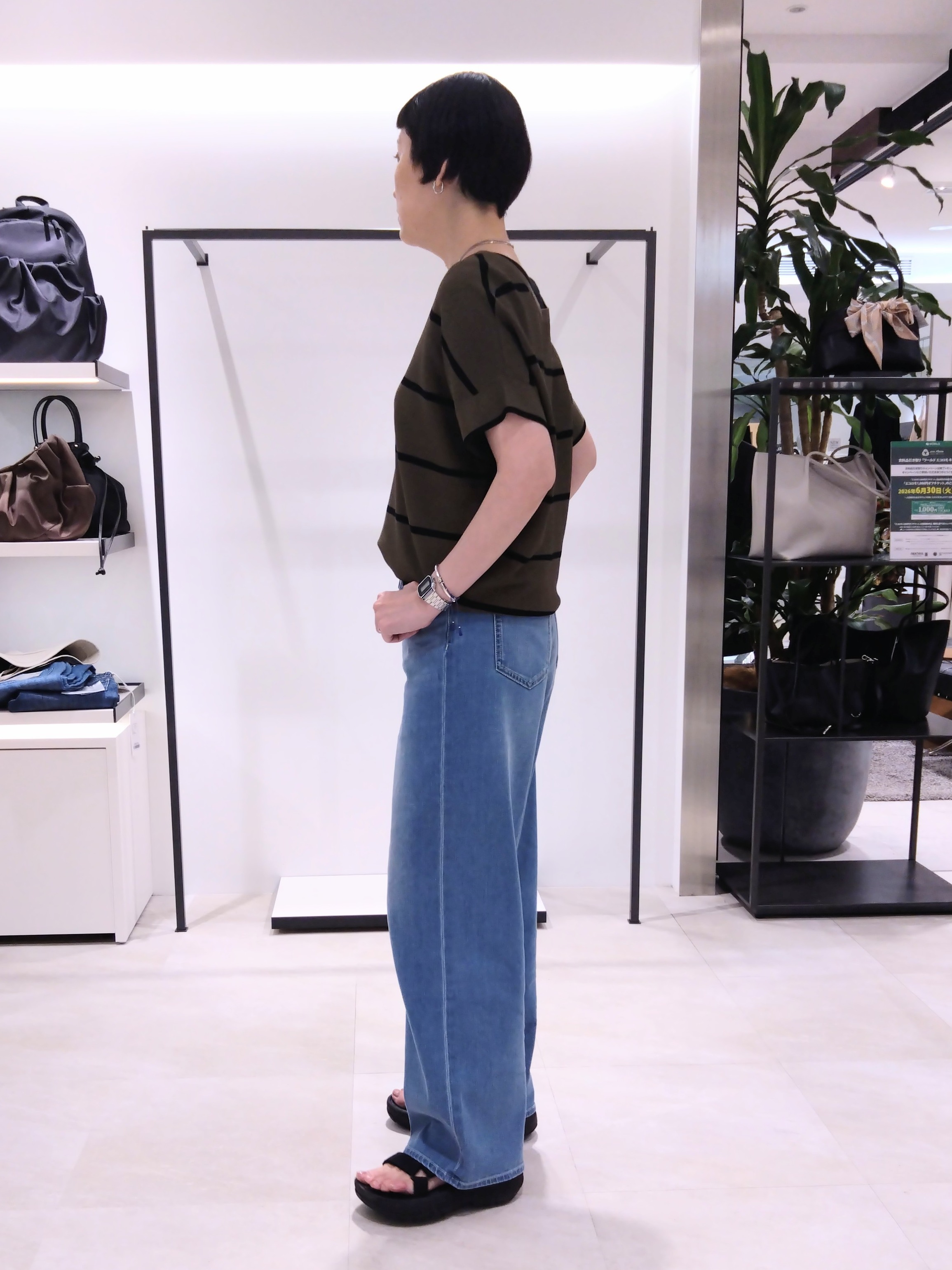 まちこさんの「UNTITLED｜【11色展開/体型カバー】前後2WAYフレンチスリーブニット」を使ったコーディネート