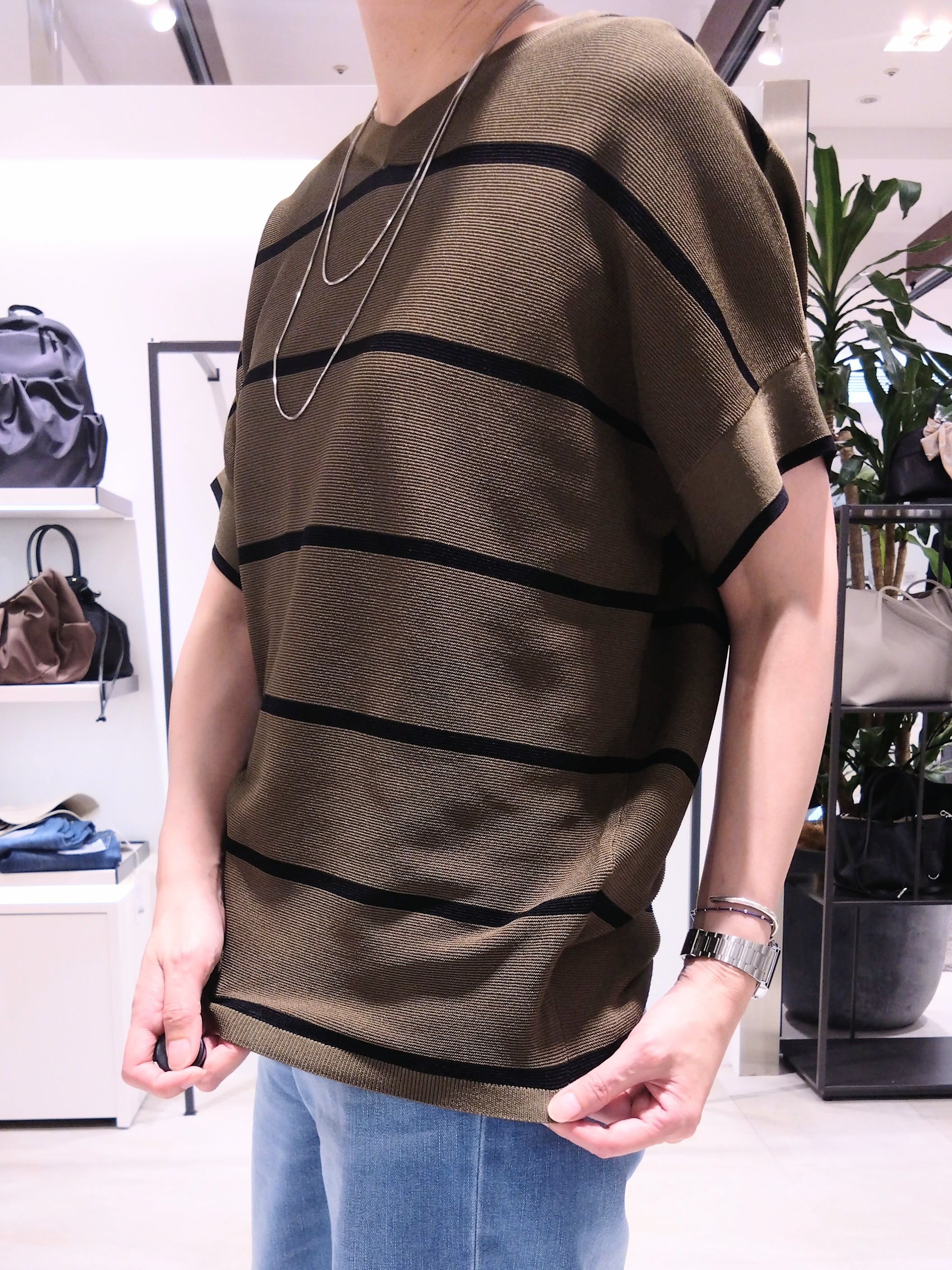 まちこさんの「UNTITLED｜【11色展開/体型カバー】前後2WAYフレンチスリーブニット」を使ったコーディネート