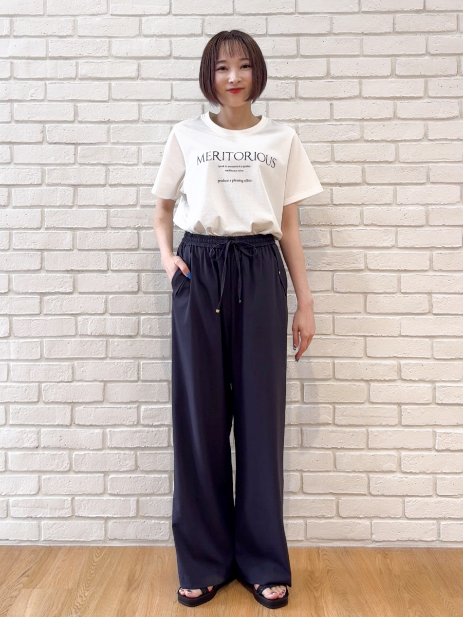 𝐜𝐡𝐢𝐤𝐚さんの「SHOO･LA･RUE｜【セットアップ可/S-LL】ライトオンスデニム 5分袖シャツ」を使ったコーディネート