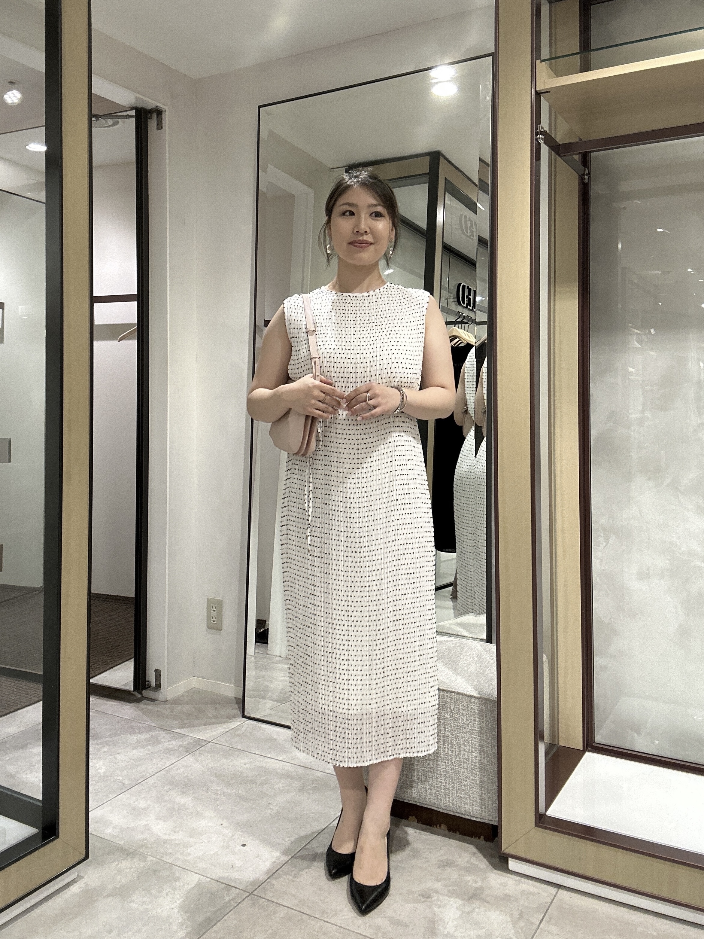 YURIさんの「UNTITLED｜【7色展開/ゆったり/ショート丈】シアートリコットカーディガン」を使ったコーディネート