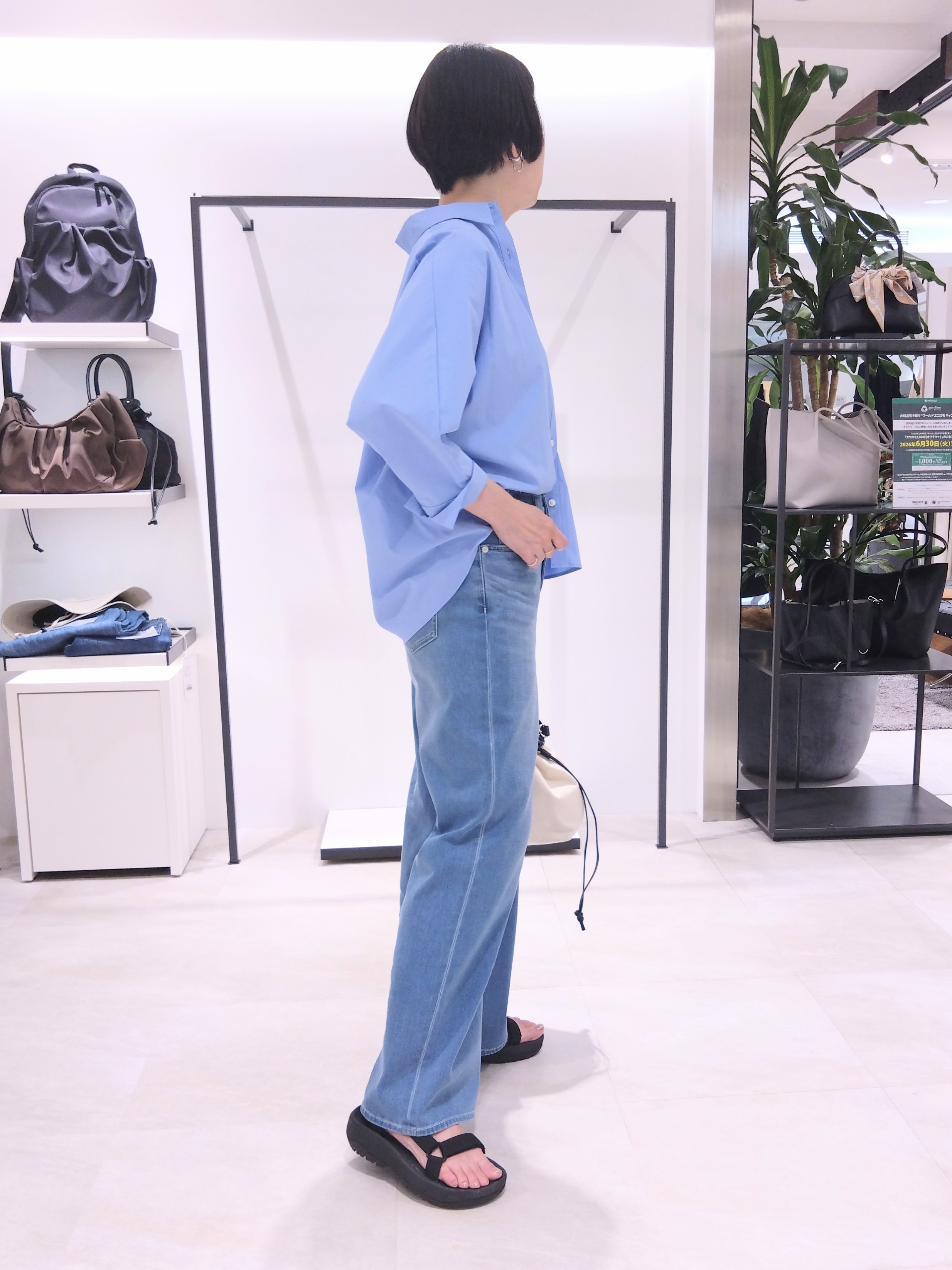 まちこさんの「UNTITLED｜【接触冷感/吸水速乾/UVカット】ドルマンスリーブシャツ」を使ったコーディネート