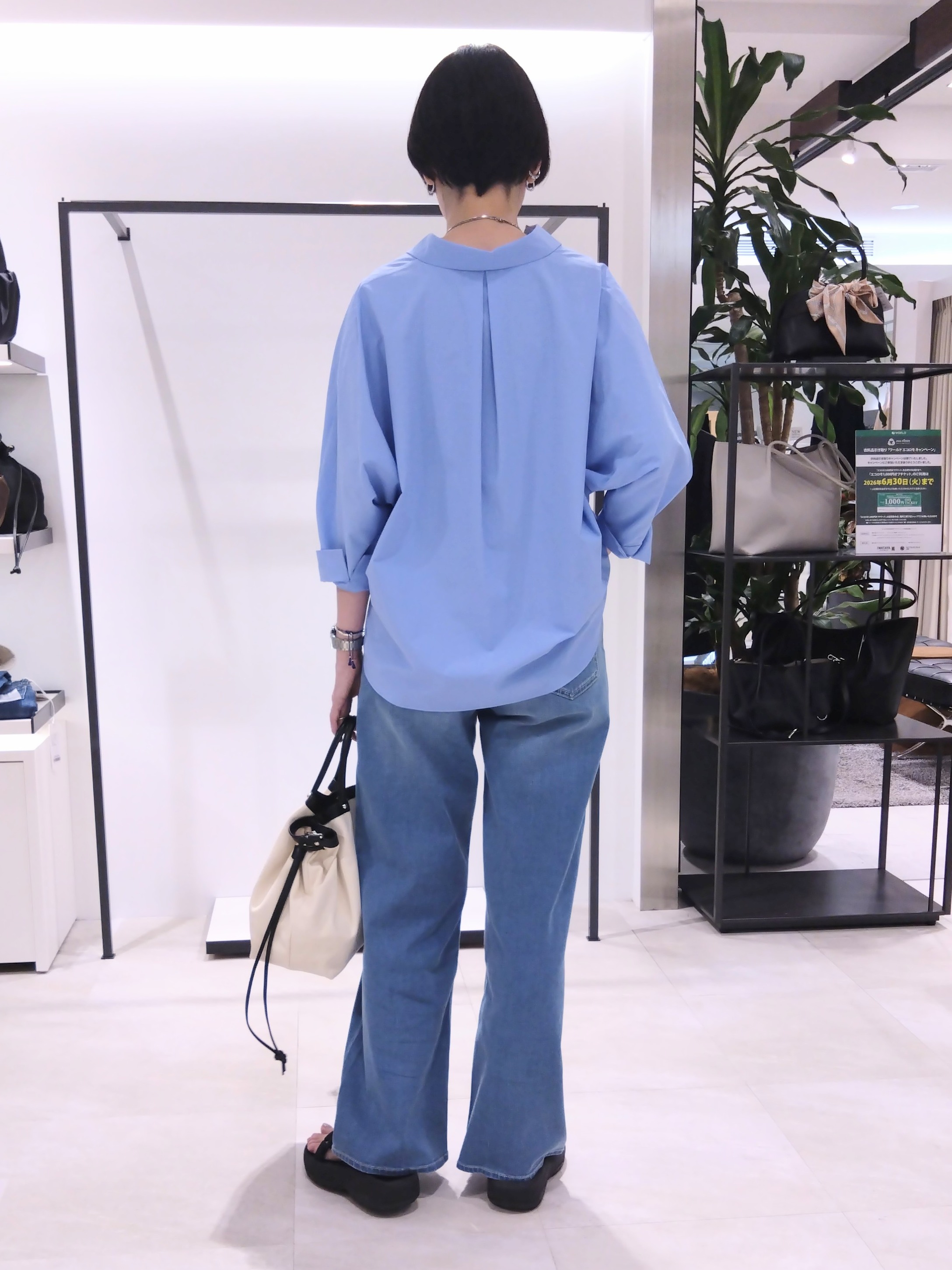 まちこさんの「UNTITLED｜【接触冷感/吸水速乾/UVカット】ドルマンスリーブシャツ」を使ったコーディネート