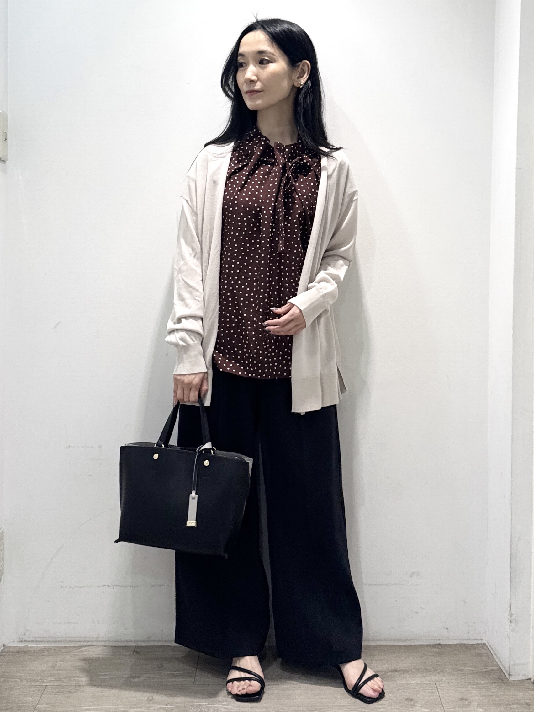 yuicciさんの「OPAQUE.CLIP｜【接触冷感】ニットカーディガン《洗濯機OK／抗ピリング》」を使ったコーディネート