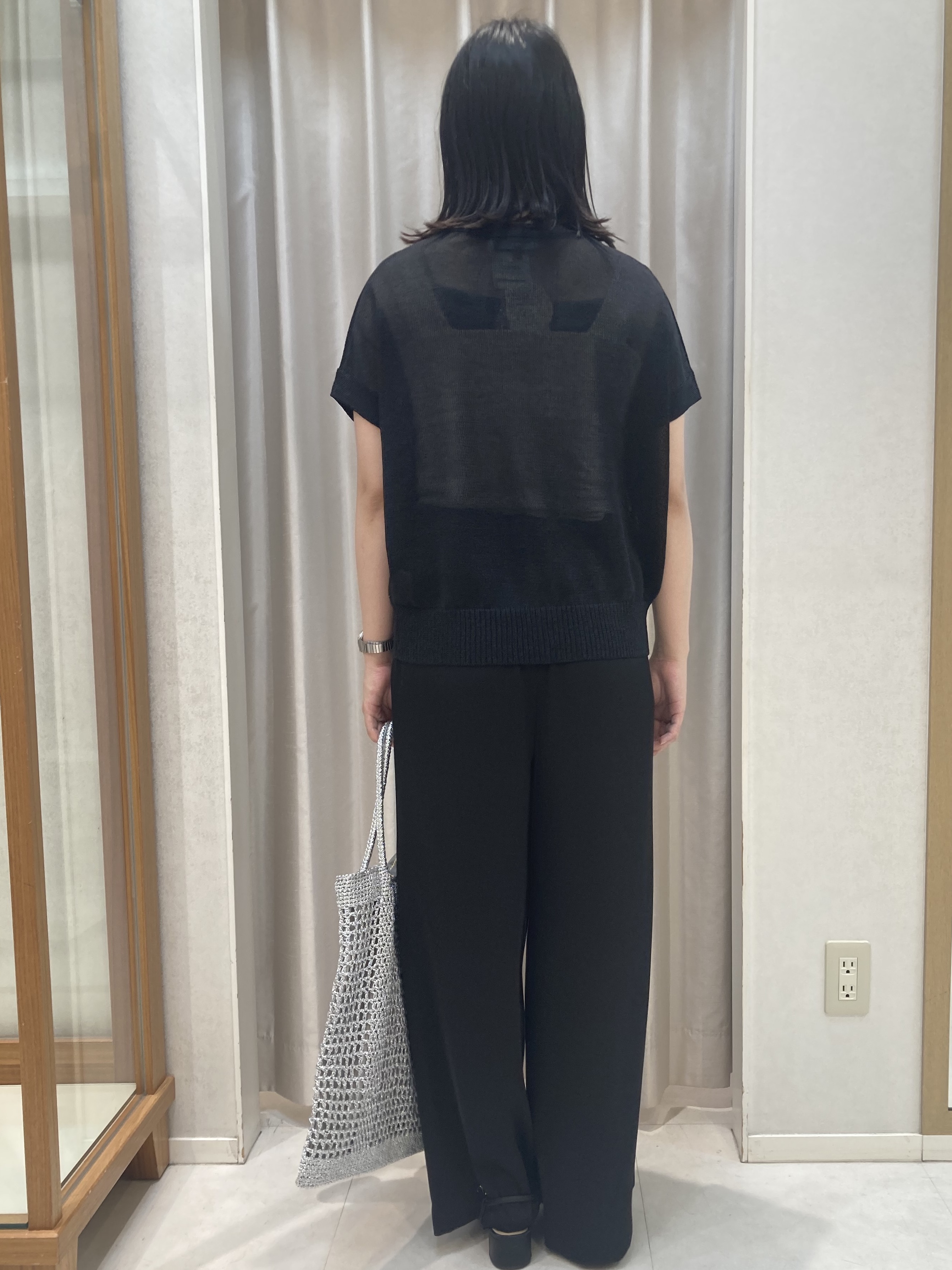 しばたさんの「UNTITLED｜【洗える/清涼感】ドライタッチスリーブレスカーディガン」を使ったコーディネート