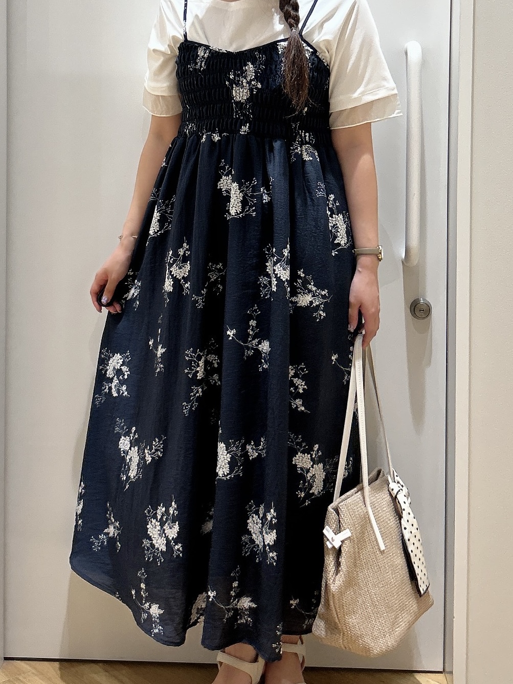 みいさんの「grove｜【二の腕カバー/UVカット】袖口シアースクエアネックTシャツ」を使ったコーディネート