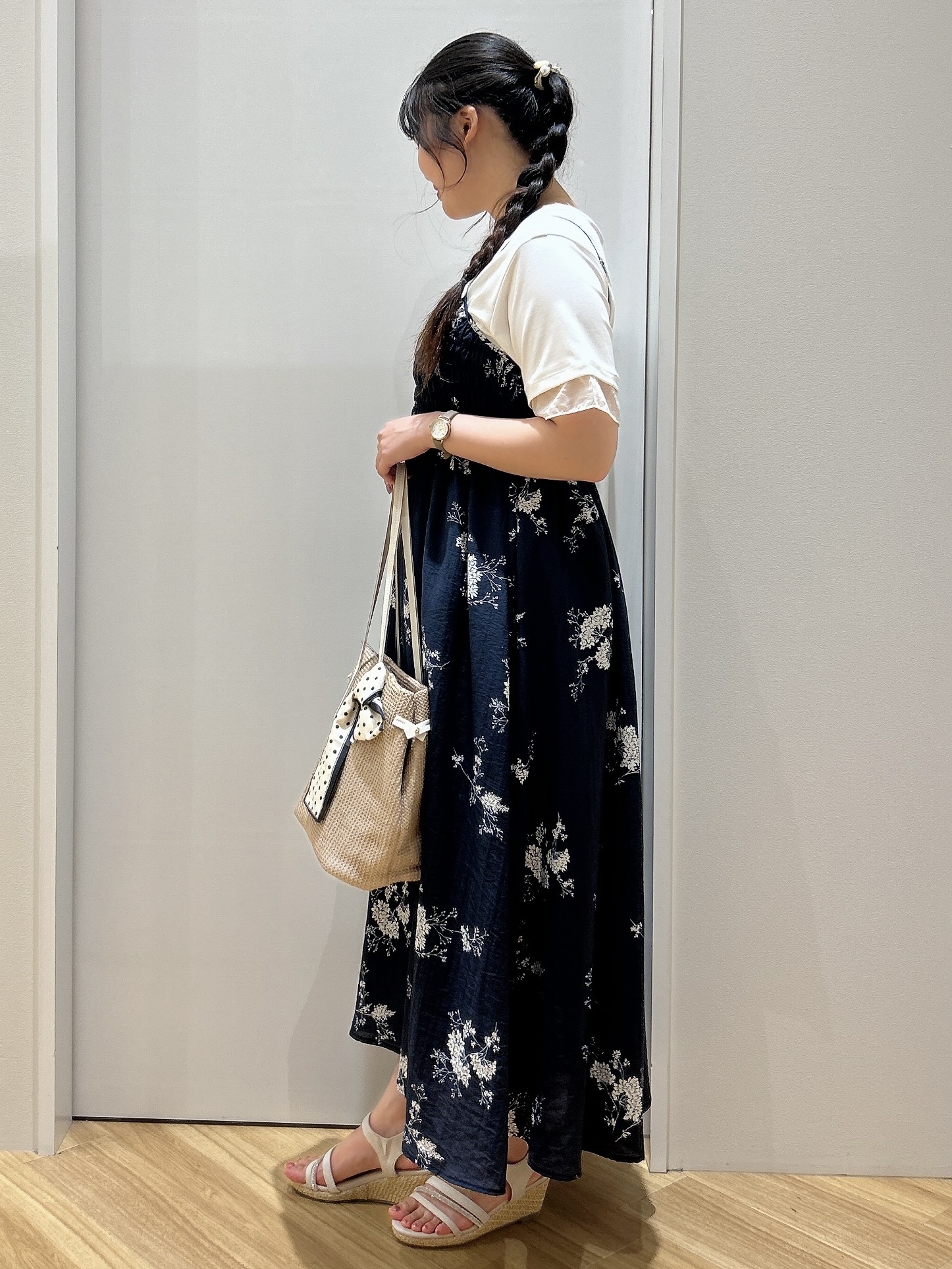 みいさんの「grove｜【二の腕カバー/UVカット】袖口シアースクエアネックTシャツ」を使ったコーディネート